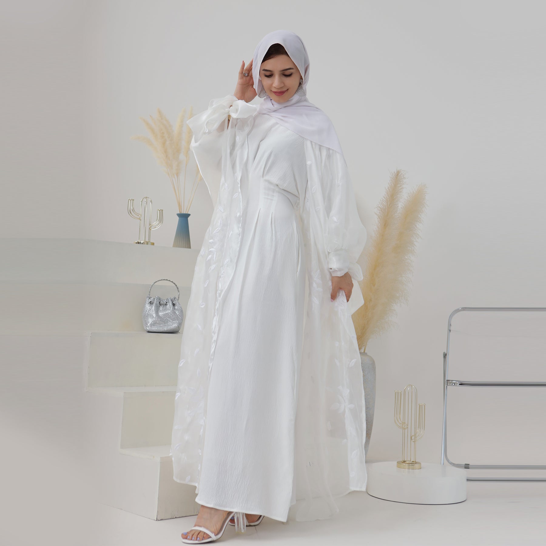 Elegant Daniella White Abaya - Modest Muslim Dress for Women - Perfect for Prayer, Eid, and Special Occasions