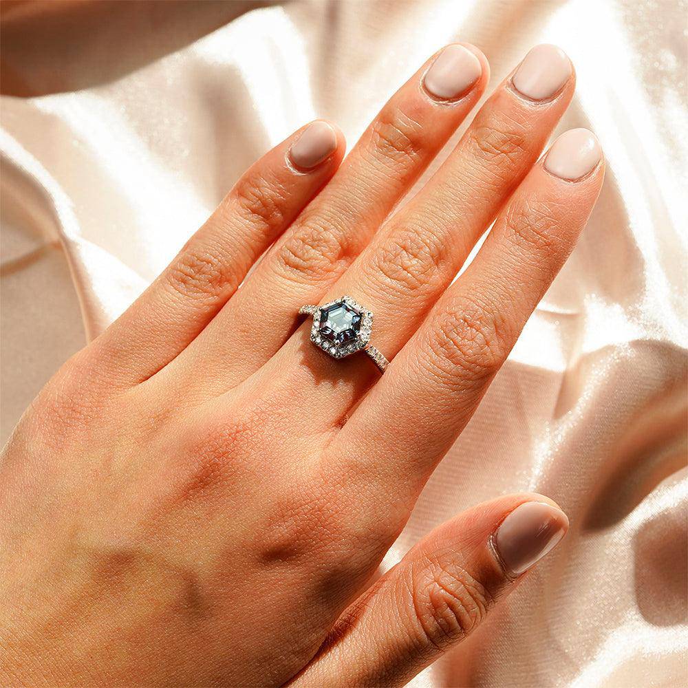 1.5 CT Hexagon Cut Alexandrite & Moissanite Halo Engagement Ring for Women - Vintage Style Wedding Band, Anniversary Gift, Proposal Jewelry (Perfect for Bridal, Valentine's Day & Special Occasions)