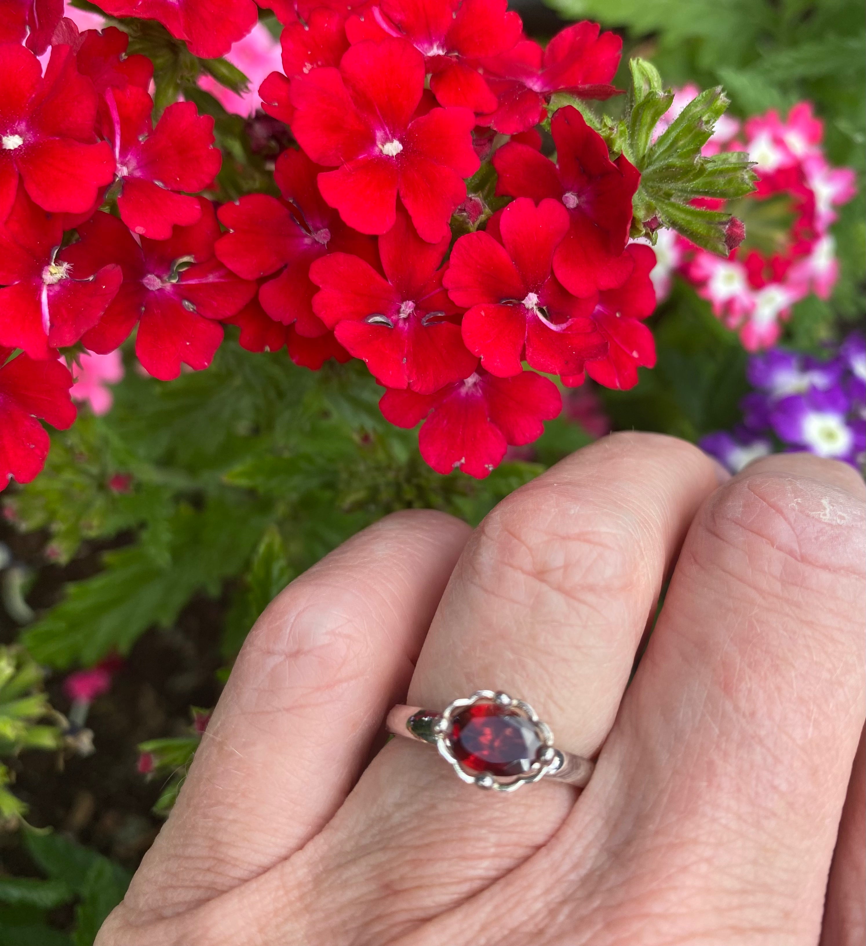 Elegant Silver Oval Garnet Ring for Women - Vintage Bohemian Style Jewelry Gift for Her - Perfect for Weddings, Parties & Everyday Wear