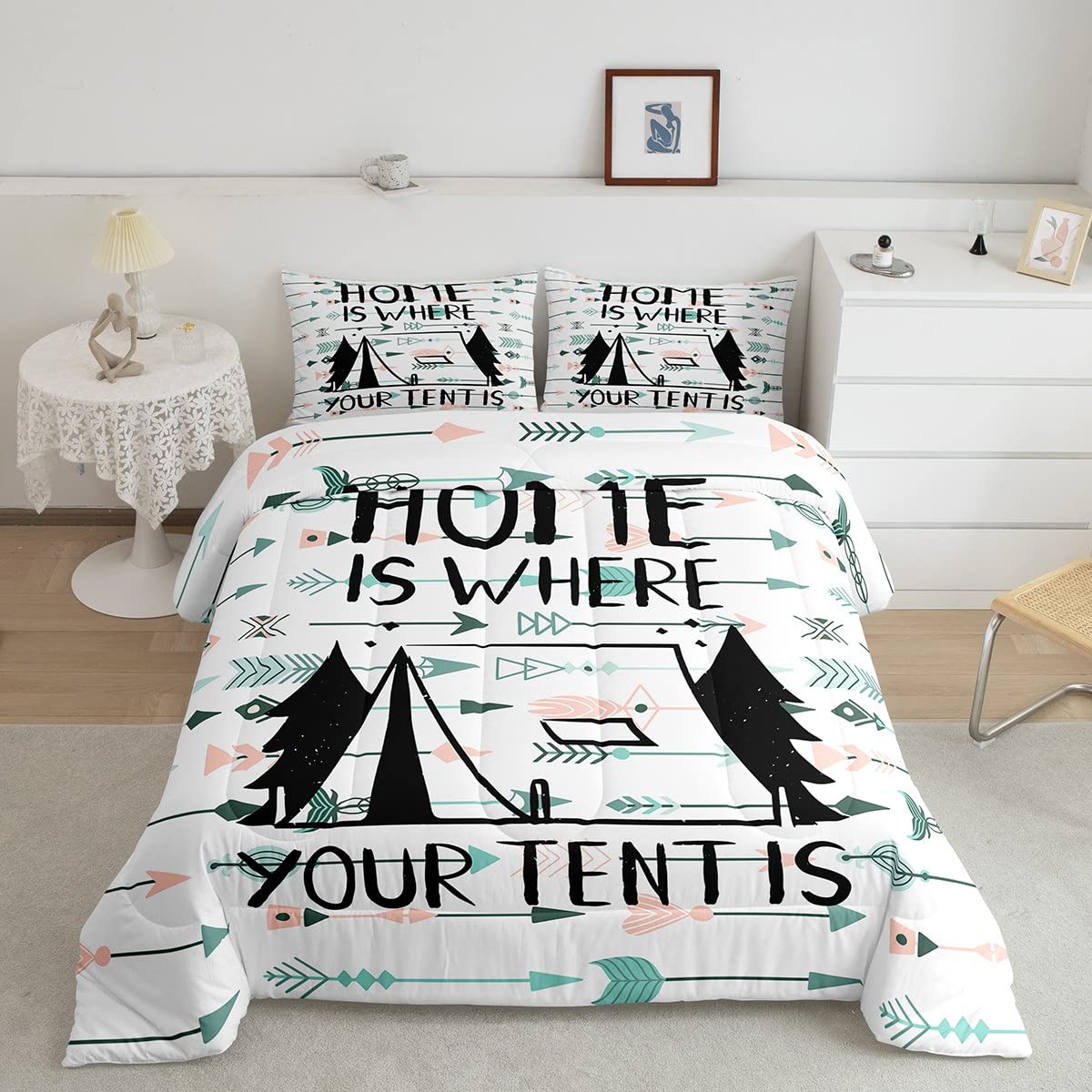Happy Camping Bedding Set Queen Size - Soft & Cozy Kids Camper Comforter for Boys & Girls, Farmhouse Boho Arrow Design, Quilted Rustic Tent Theme Bedding - Perfect for Camping Trips, Kids' Rooms & Cozy Cabin Decor
