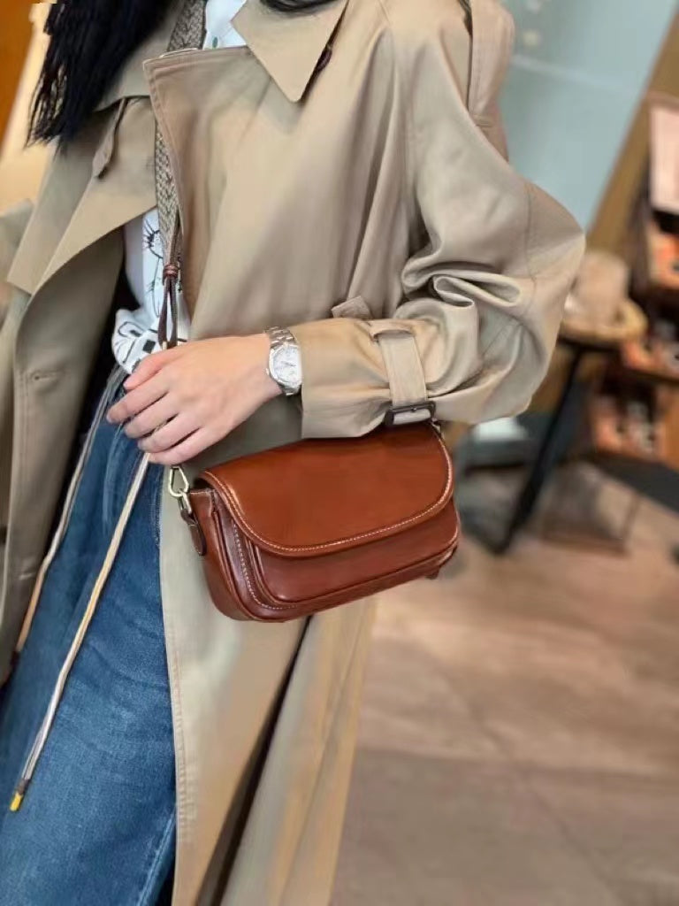 Stylish Leather Flap Crossbody Bag for Women - Fashionable Shoulder Purse for Daily Use, Travel & Shopping