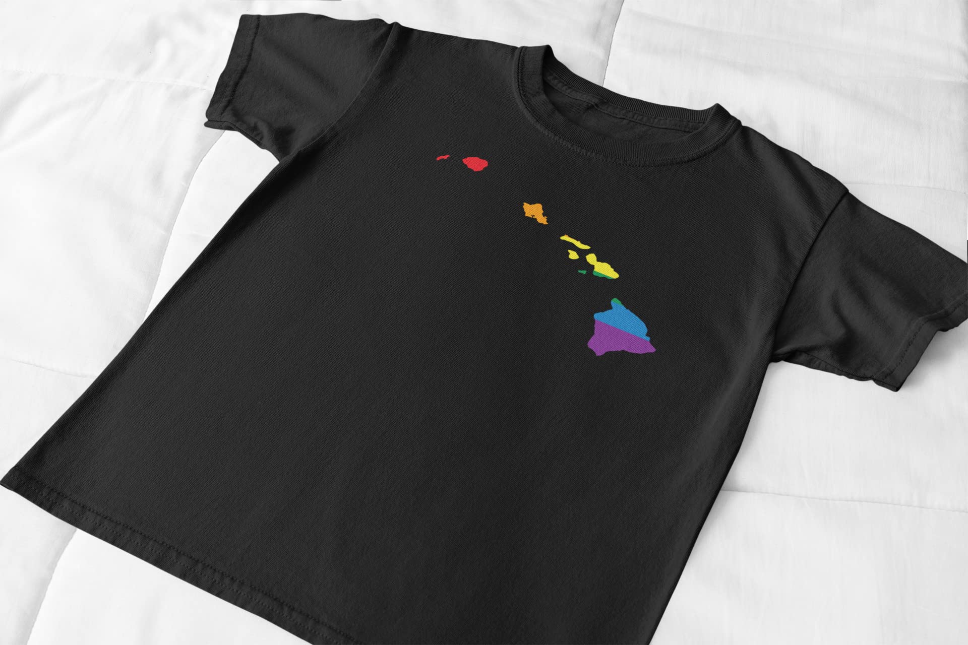 LGBTQ+ Rainbow Pride T-Shirt for Adults - Hawaii Gay Pride Shirt for Men & Women - Perfect for Pride Parades, Festivals & LGBTQ+ Events
