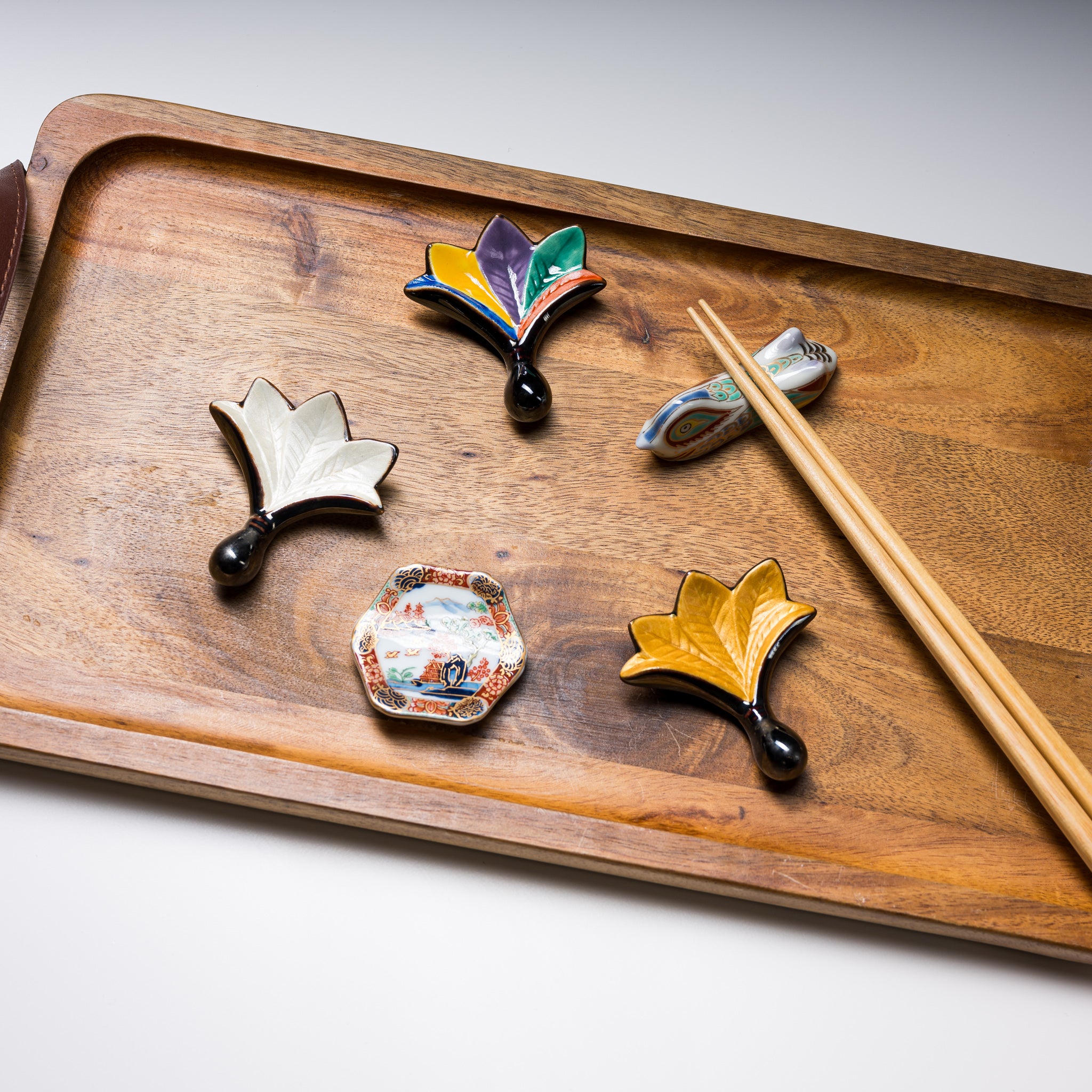 Japanese Arita Ware Chopstick Rest - Gold Wing Design, Elegant Tableware for Sushi, Asian Dining & Home Decor