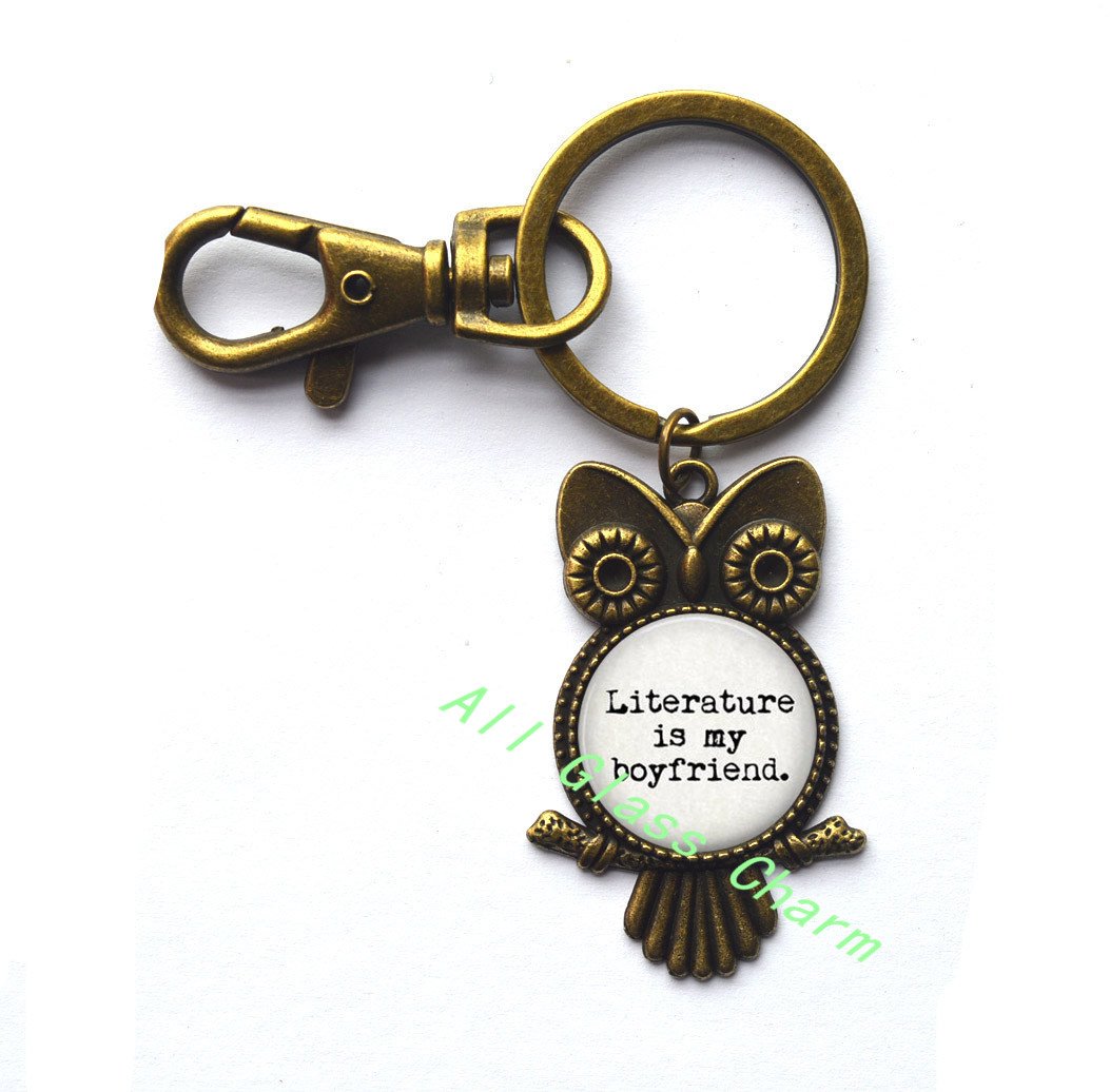 Charming Owl Keychain - Literature is My Boyfriend - Perfect Gift for Book Lovers & Readers - Cute Owl Key Ring - Literary Gift Idea for Reading Enthusiasts - Great for Book Clubs, Birthday Presents & Bibliophile Accessories