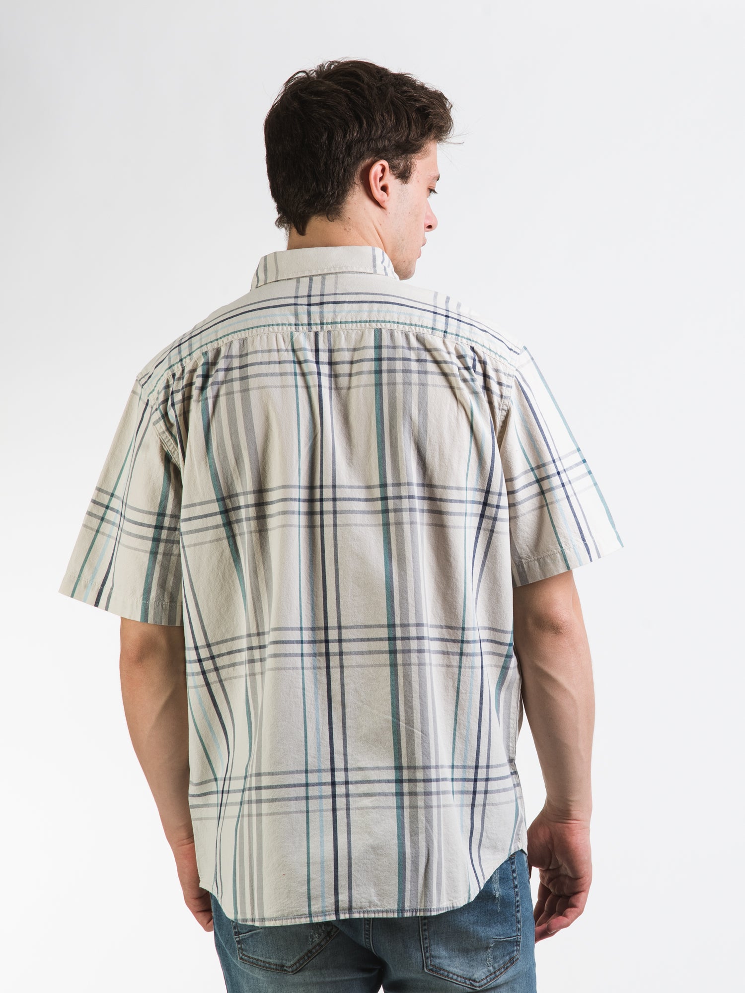 Carhartt Midweight Short Sleeve Plaid Shirt for Men - Comfortable Workwear & Casual Style - Perfect for Outdoor Activities, Construction Work & Everyday Wear