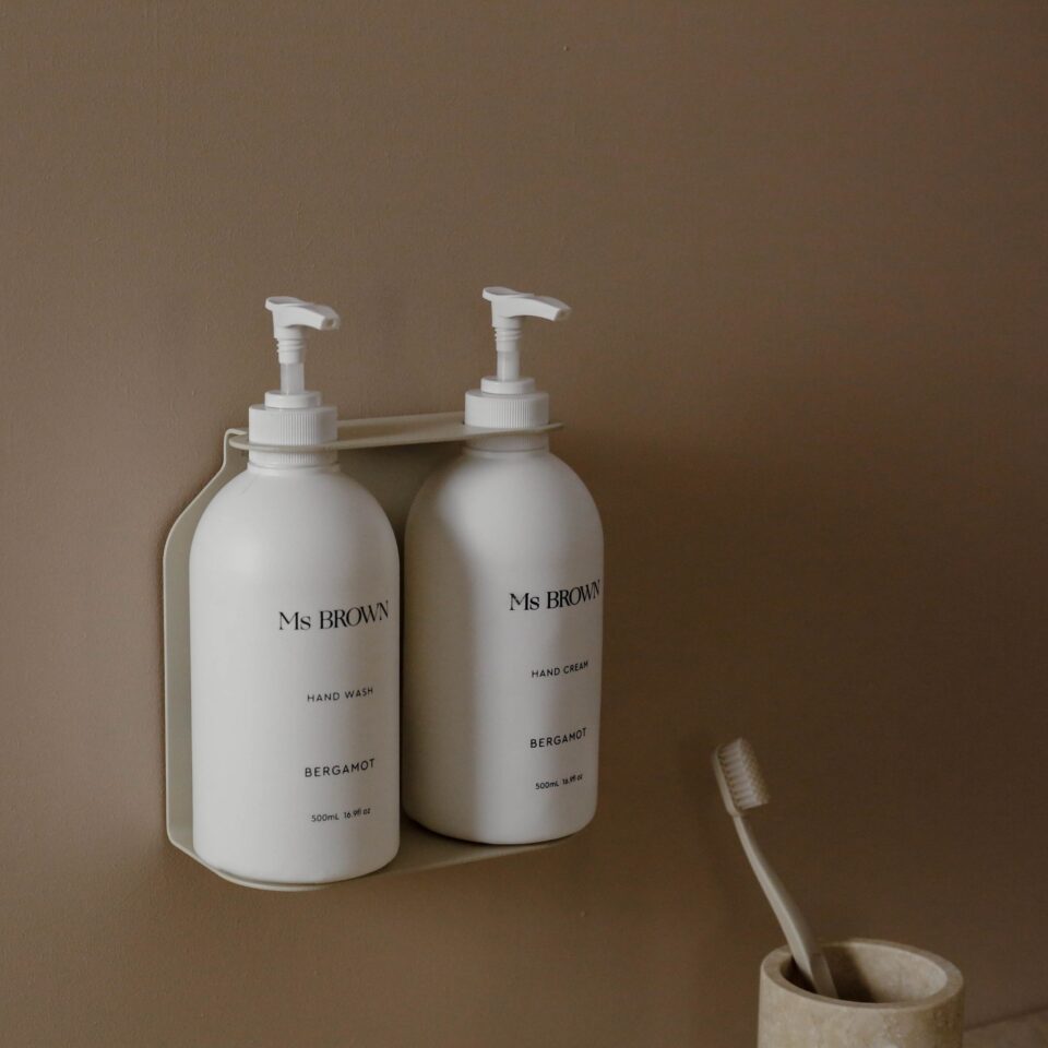 DESIGNSTUFF Dual Soap Dispenser Holder - Wall Mounted Bathroom Organizer with Non-Slip Sand Finish for Kitchen, Bathroom & Laundry Room - Perfect for Liquid Soap, Lotion & Hand Sanitizer Dispensers