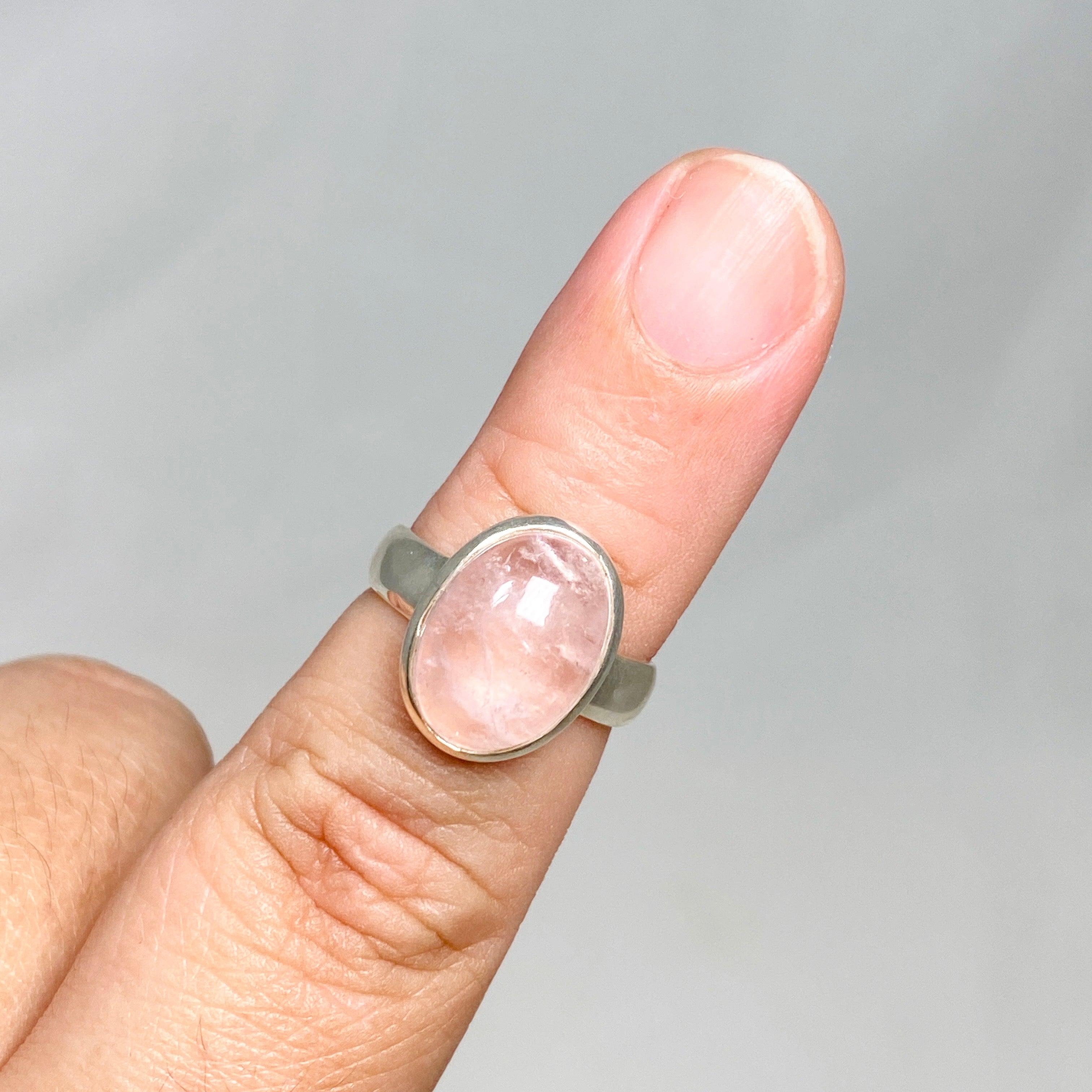 Morganite Oval Ring Size 7 - 14K Rose Gold Engagement Ring for Women, Dainty Stackable Wedding Band, Gift for Her - Perfect for Proposals, Anniversaries & Special Occasions