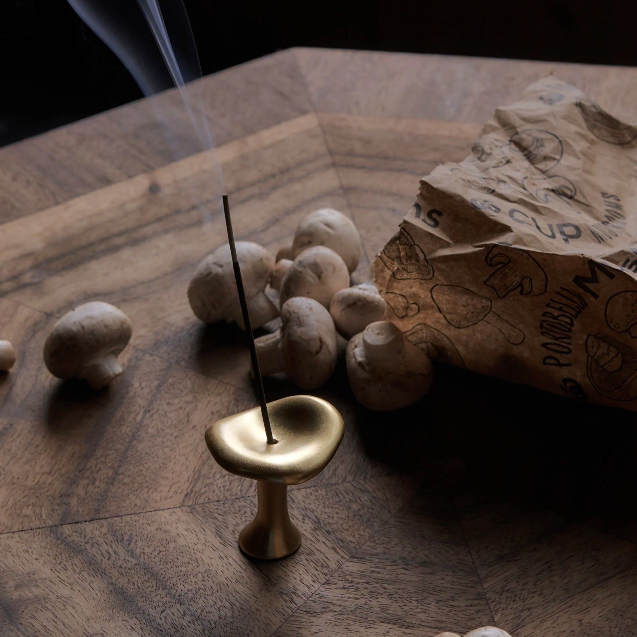 BLACK BLAZE Mushroom Incense Burner - Handcrafted Gold Ceramic Aroma Diffuser for Meditation, Yoga & Home Decor | Perfect Gift for Relaxation & Aromatherapy