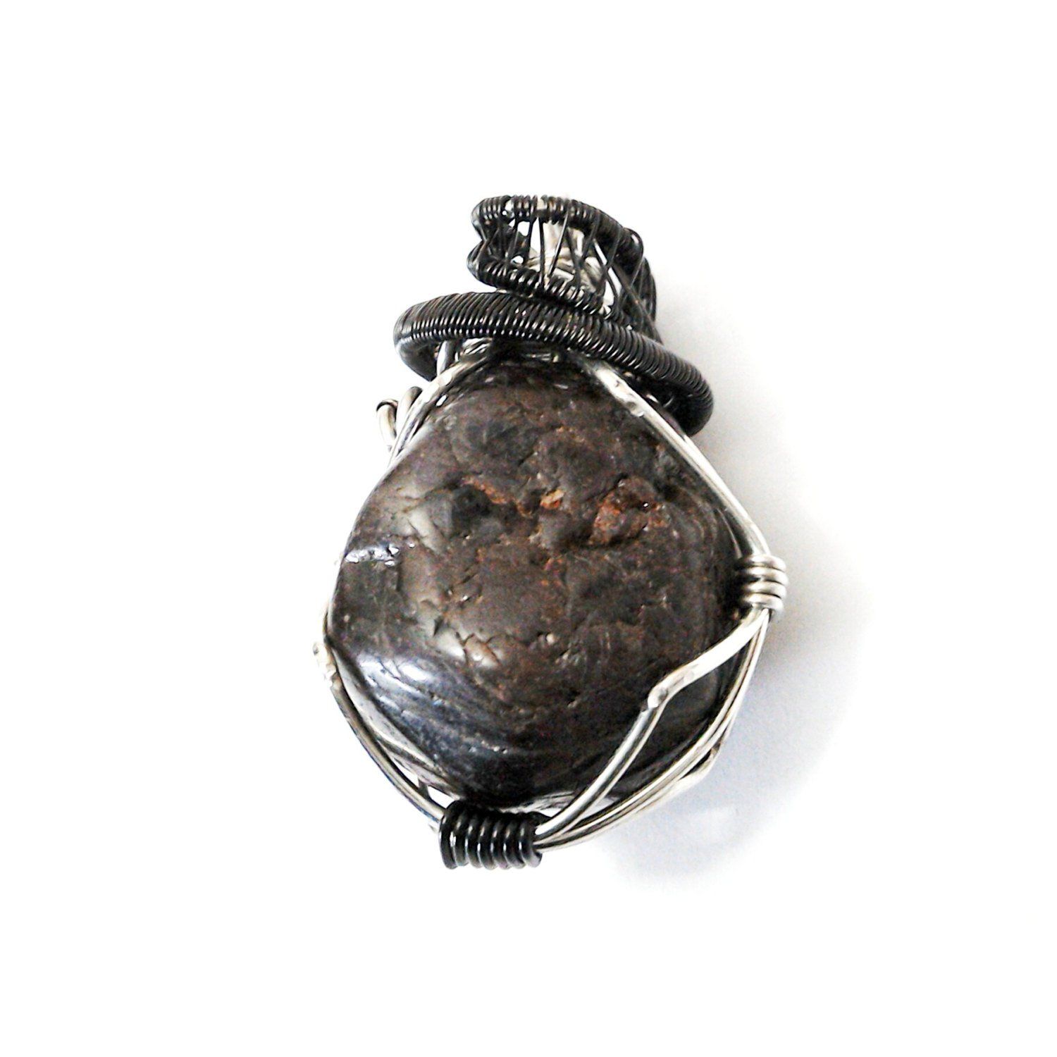 Natural Raw Garnet Crystal Necklace Pendant for Women - Healing Stone Jewelry for Energy, Protection & Spiritual Balance | Perfect for Meditation, Yoga & Everyday Wear