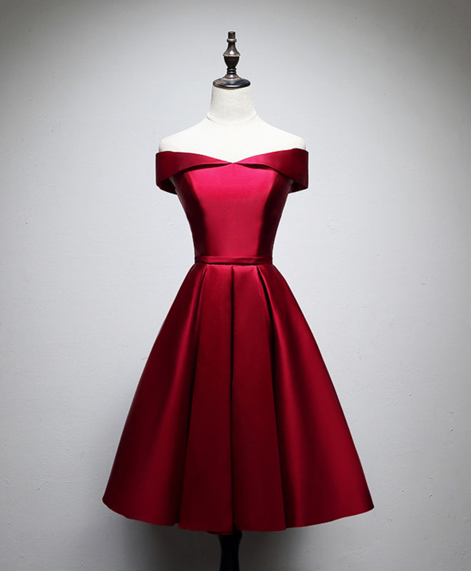 Elegant Burgundy Satin Short Prom Dress for Homecoming - Perfect for Dances, Parties & Special Occasions