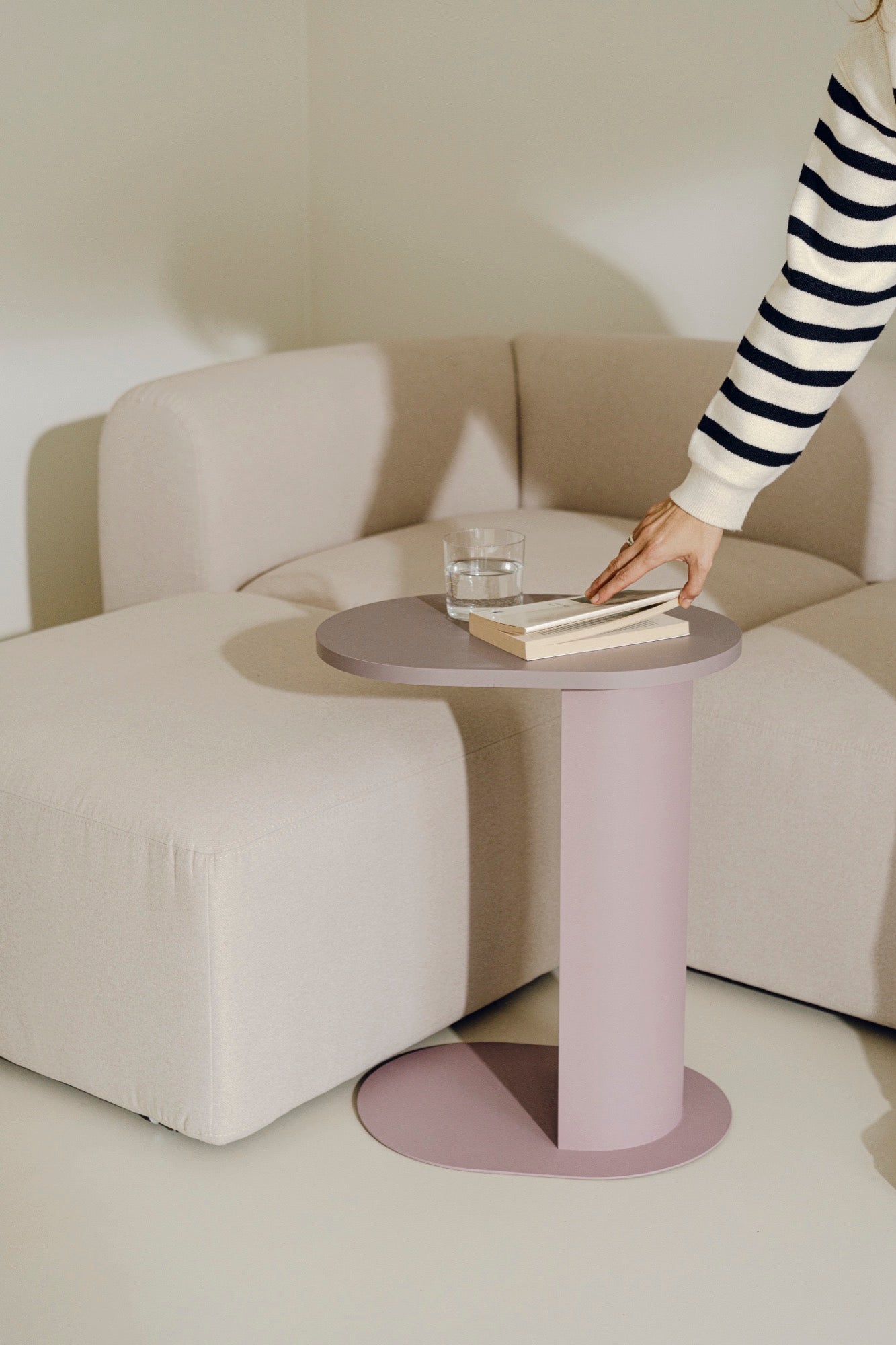 Nuno Side Table - Modern End Table in Vulcano Black for Living Room, Bedroom & Office - Small Accent Table with Sleek Design & Durable Finish