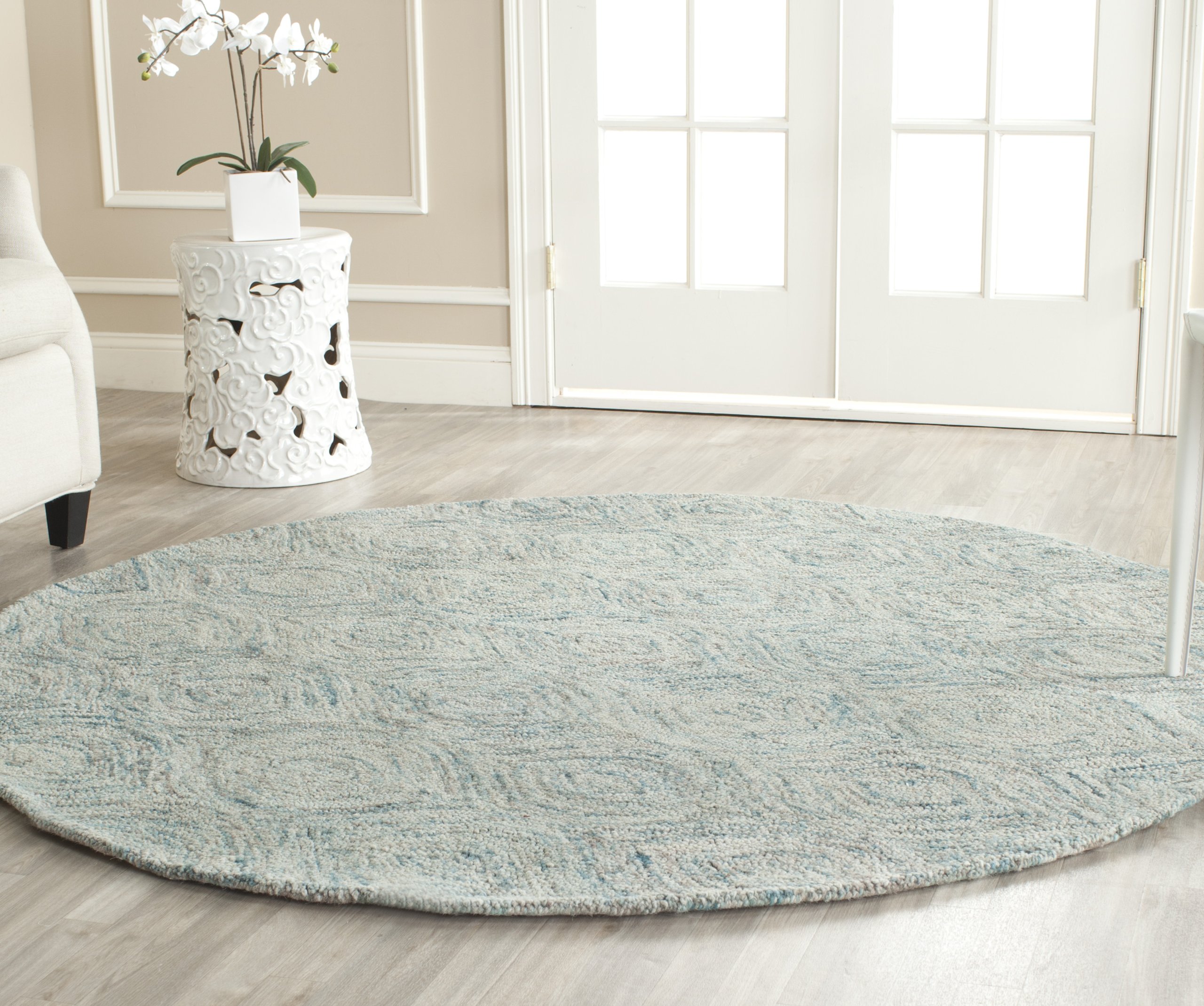 SAFAVIEH Ikat Collection 6' Round Ivory/Blue Handmade Wool Area Rug - Premium Bohemian Decor for Living Room, Bedroom & Office