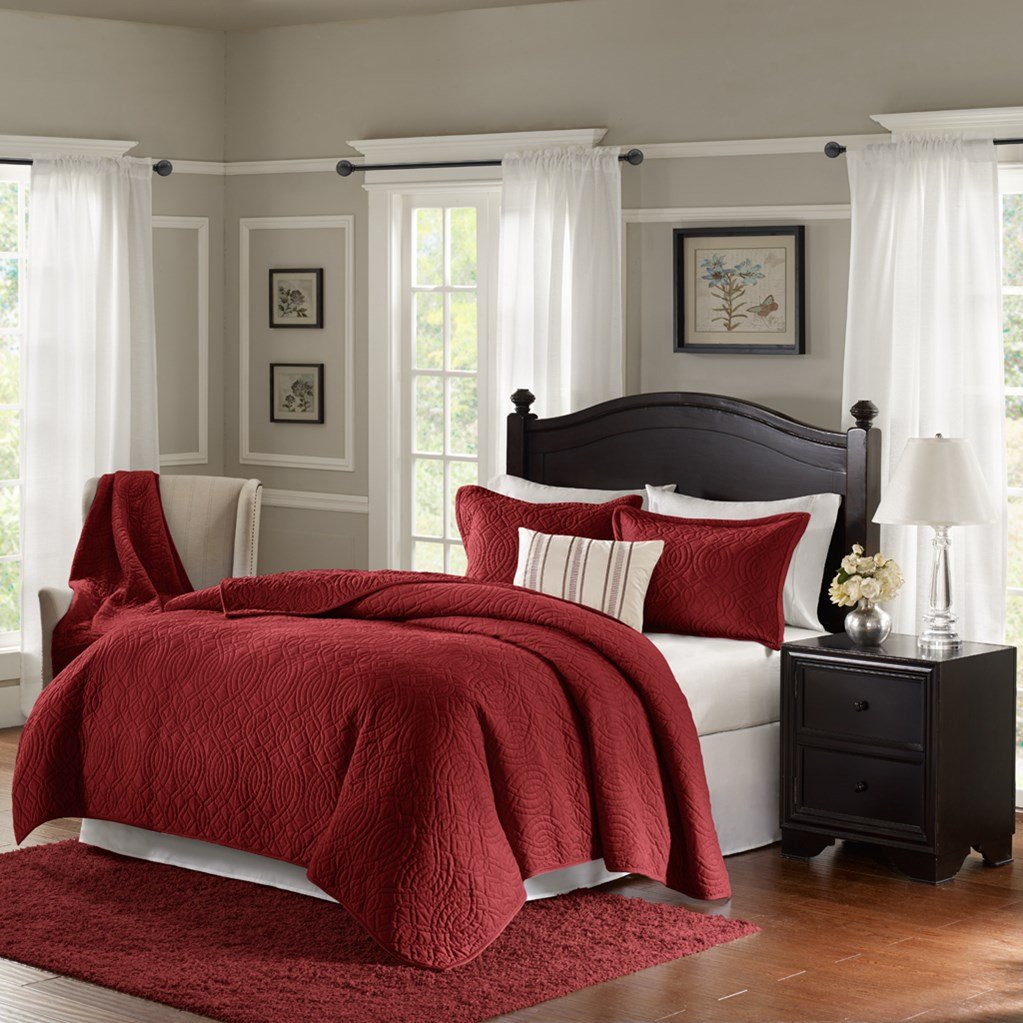 Taryn 4-Piece King Size Quilt Set (104x94 Inches) - Vibrant Red Bedding Collection for Cozy Bedroom Decor | Perfect for Master Bedrooms, Guest Rooms & Luxury Hotels