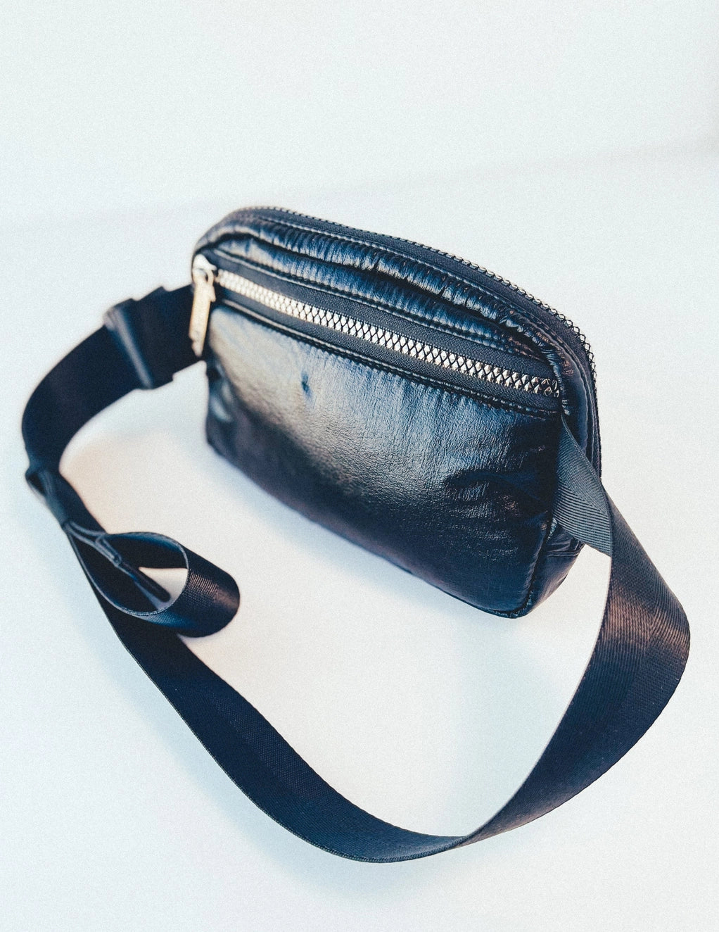 Slim Puffy Crossbody Bag Fanny Pack for Women - Lightweight Waterproof Waist Pack for Travel, Hiking & Running - Black
