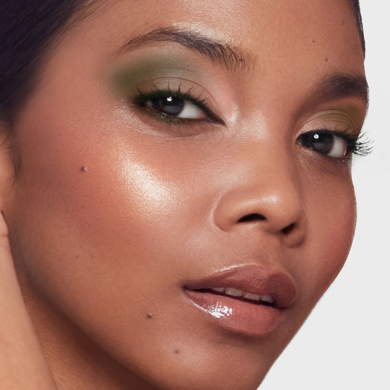 Classic Eye Shadow Refill - Long Lasting Matte & Shimmer Eyeshadow Palette for Professional Makeup | Perfect for Everyday Wear, Party & Special Occasions