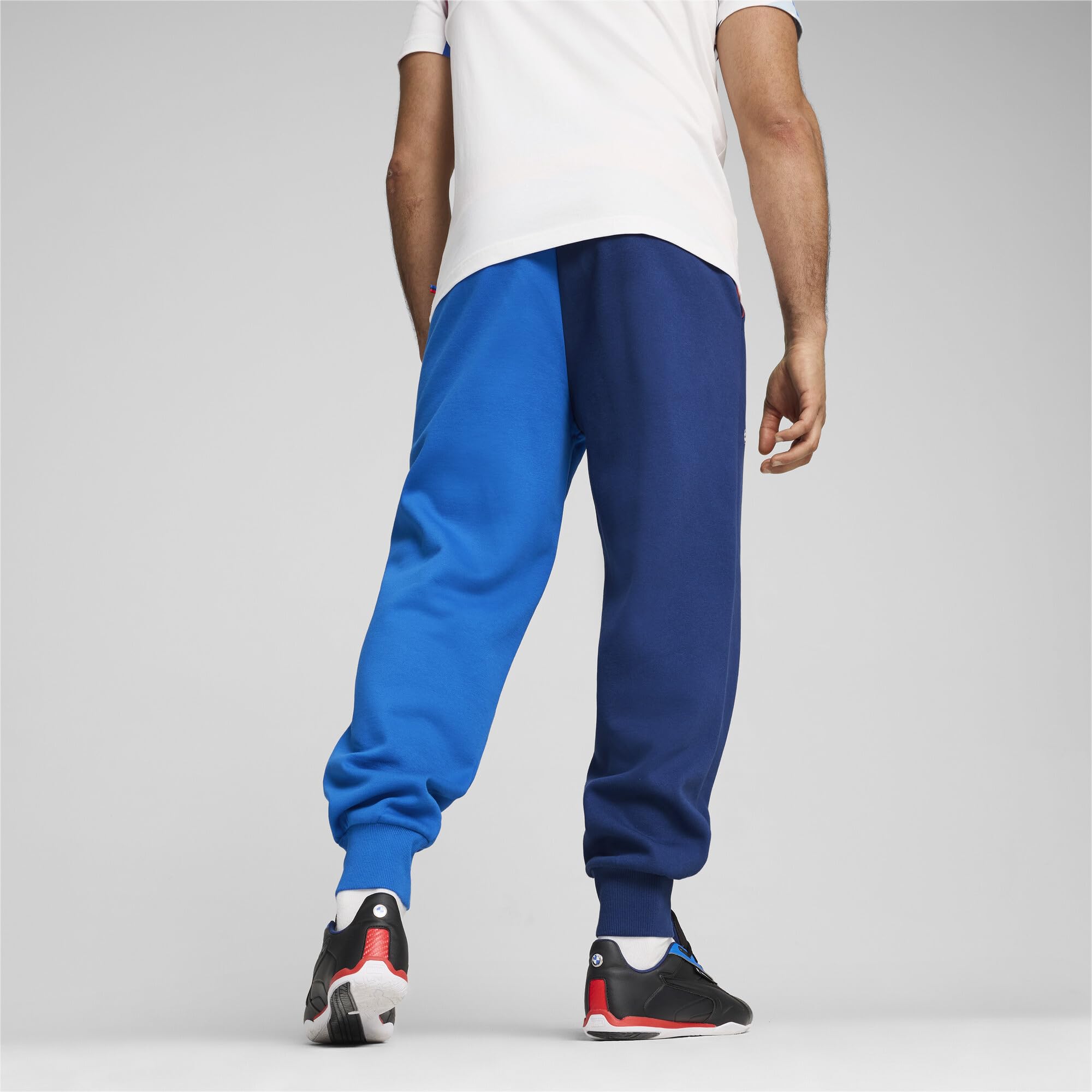 PUMA Men's BMW M Motorsport Essentials Fleece Sweatpants - Comfortable Athletic Joggers for Running, Gym & Casual Wear - Winter Warm Track Pants with Stretch Fit