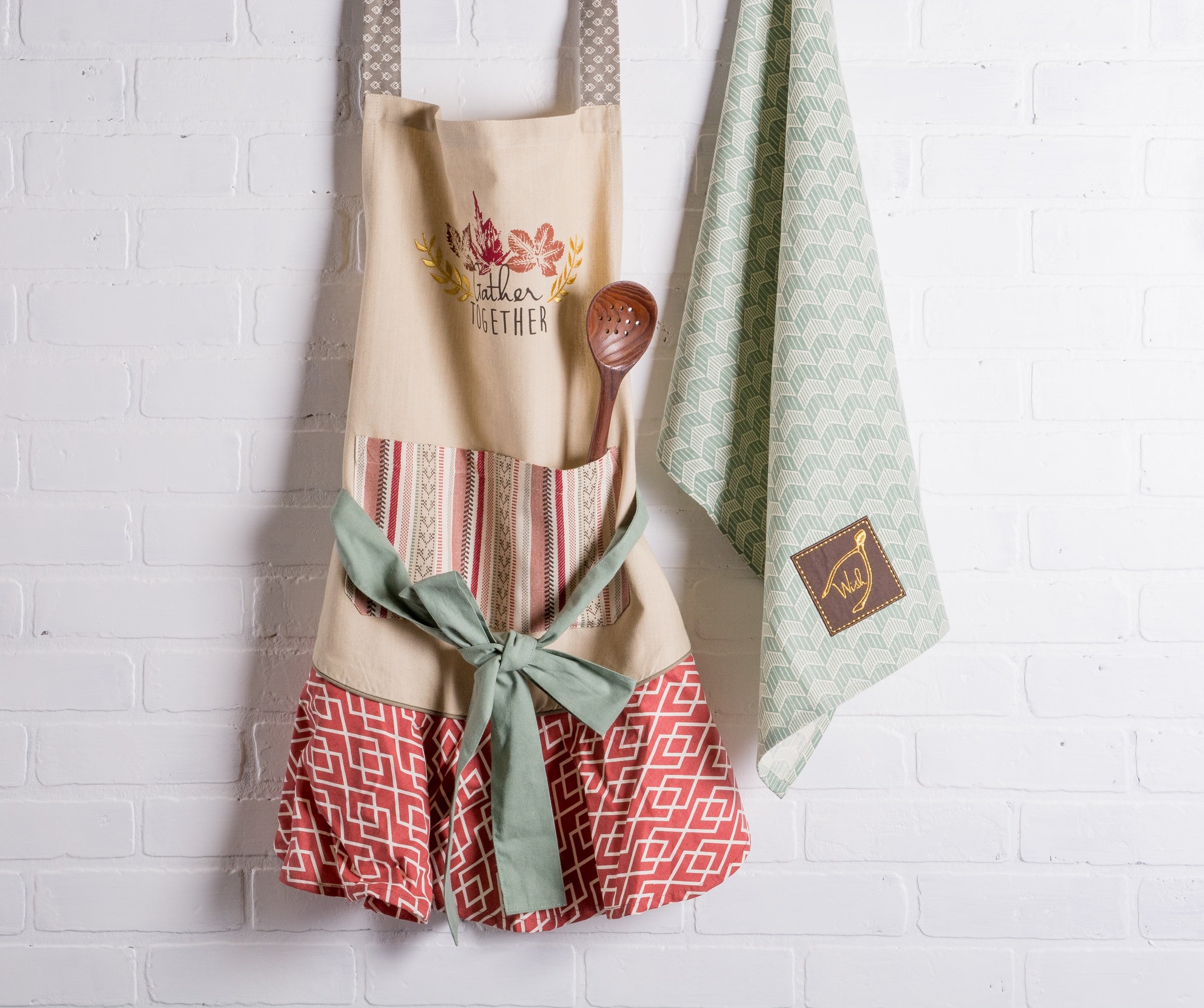DII Women's Fall & Thanksgiving Kitchen Apron - Stylish & Durable Cooking Apron for Holiday Baking, Hosting & Family Gatherings
