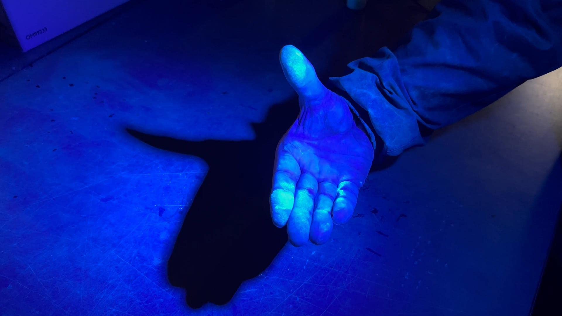 Shomer-Tec UV Tracking Powder - Fluorescent Forensic Evidence Marker for Crime Scene Investigation, Security & Nighttime Surveillance - Perfect for Law Enforcement & Private Investigators