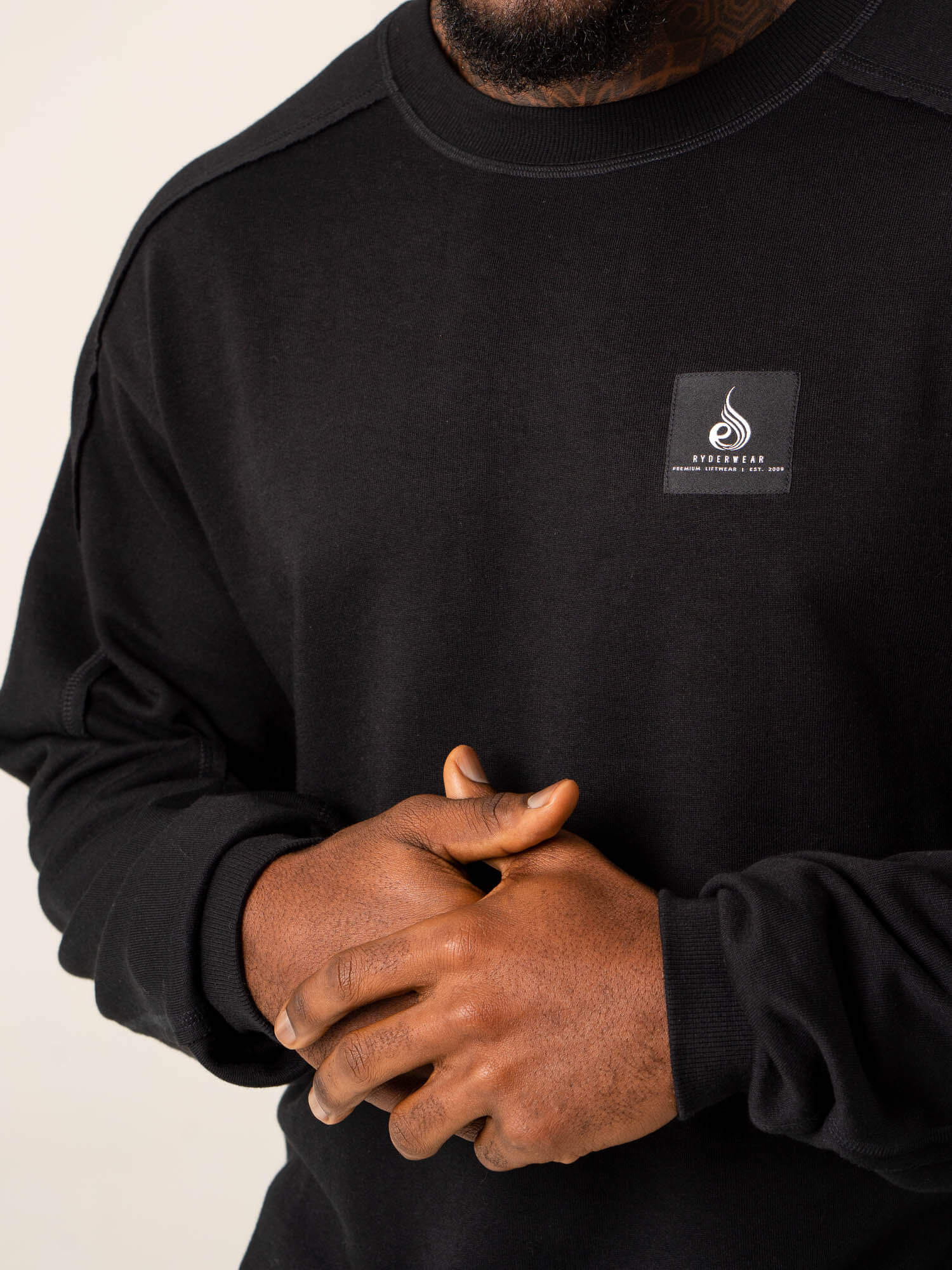 Dynamic Pullover Jumper - Black | Stylish & Comfortable Sweater for Men & Women | Perfect for Casual Wear, Outdoor Activities & Layering