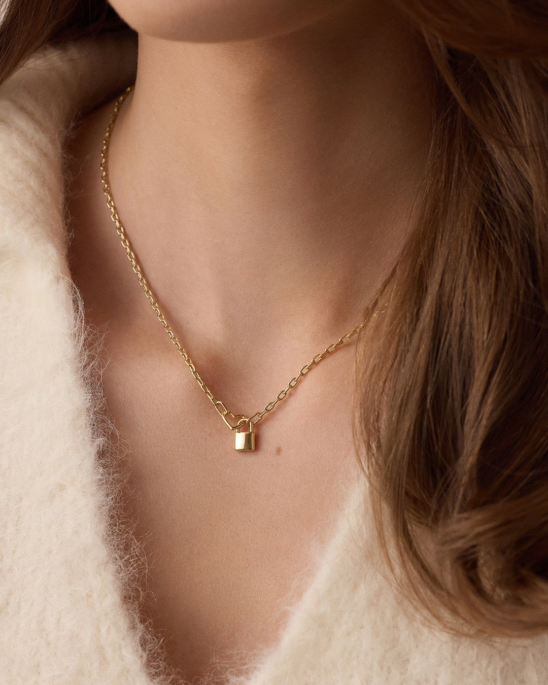 Heart Padlock Interlocking Necklace - Romantic Couple Love Lock Pendant for Anniversary, Valentine's Day Gift - Perfect for Weddings, Engagements & Date Nights