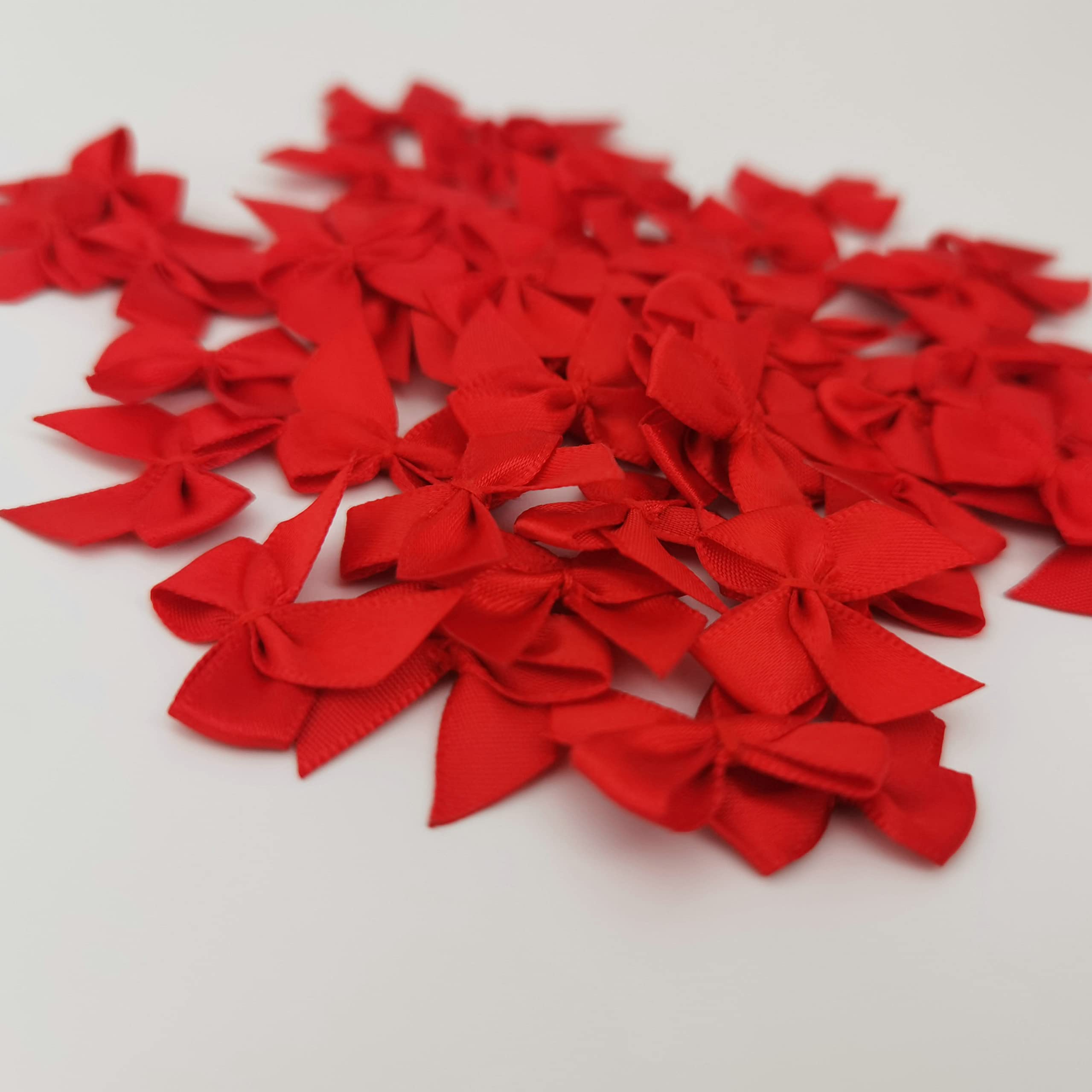 50pcs 1.2-Inch Mini Red Satin Ribbon Bows for Crafts, Gift Wrapping, Sewing, Scrapbooking - Perfect for DIY Projects, Party Decorations & Wedding Favors