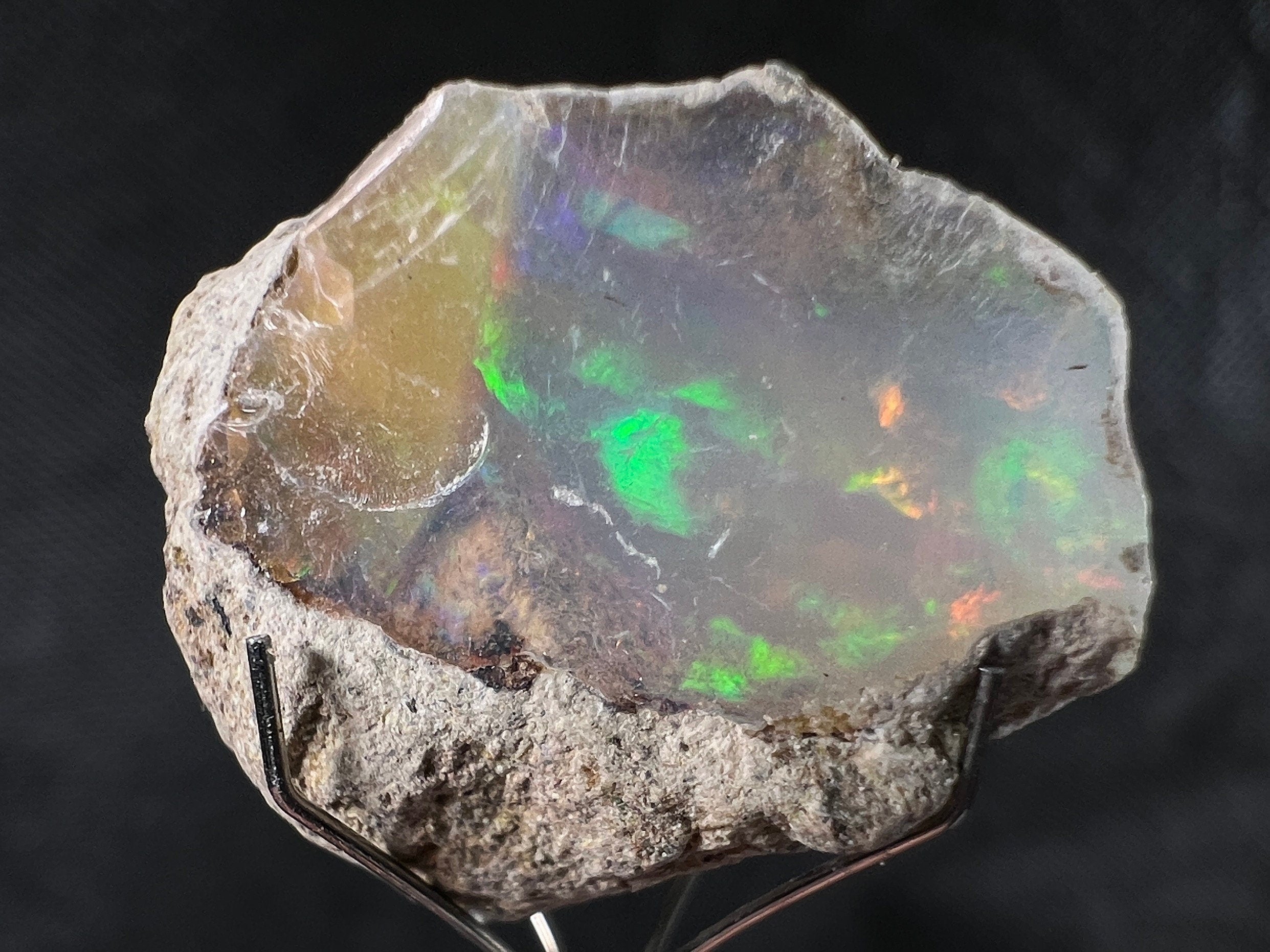 Premium 4A+ Welo Opal Raw Crystal - Natural October Birthstone Gemstone for Jewelry Making, Cutting & Collecting | Perfect for Engagement Rings, Necklaces & Healing Crystals
