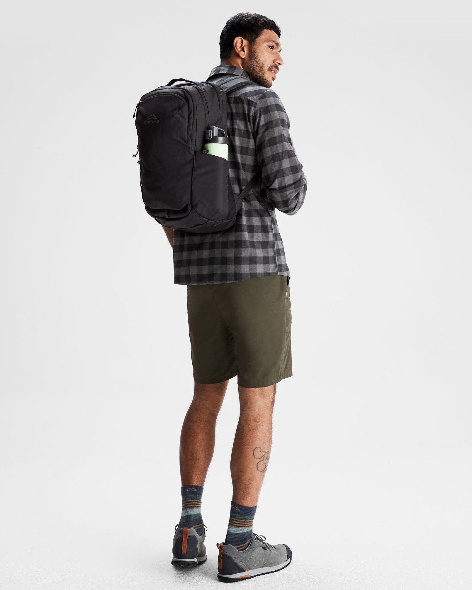 Axon Everyday Backpack 25L Black Stingray - Lightweight Durable Laptop Backpack for Work, Travel & School | Water-Resistant Daypack with USB Charging Port