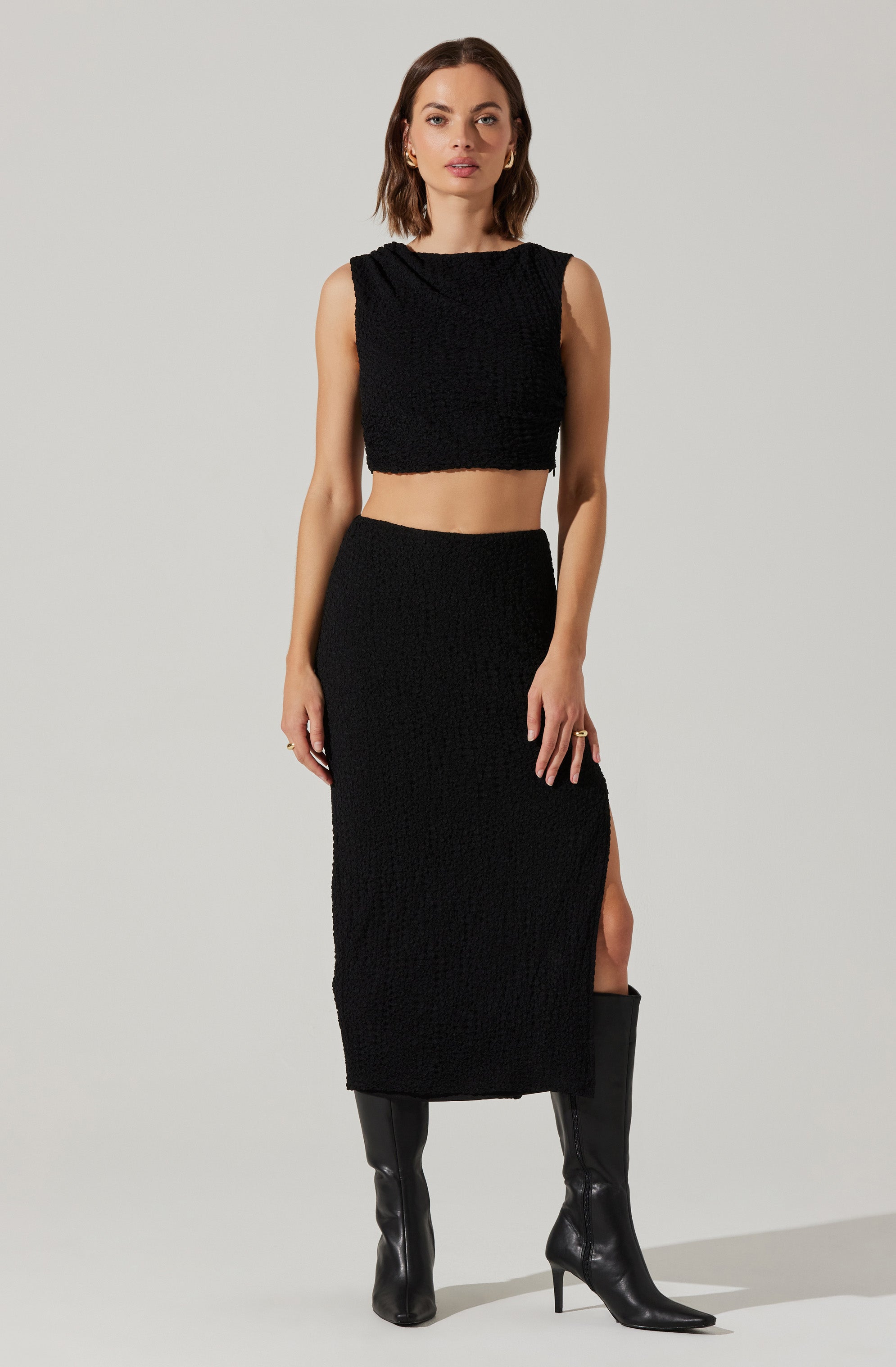 Keely Textured Sleeveless Crop Top for Women - Trendy Summer Fashion Top for Casual Outings & Beach Wear
