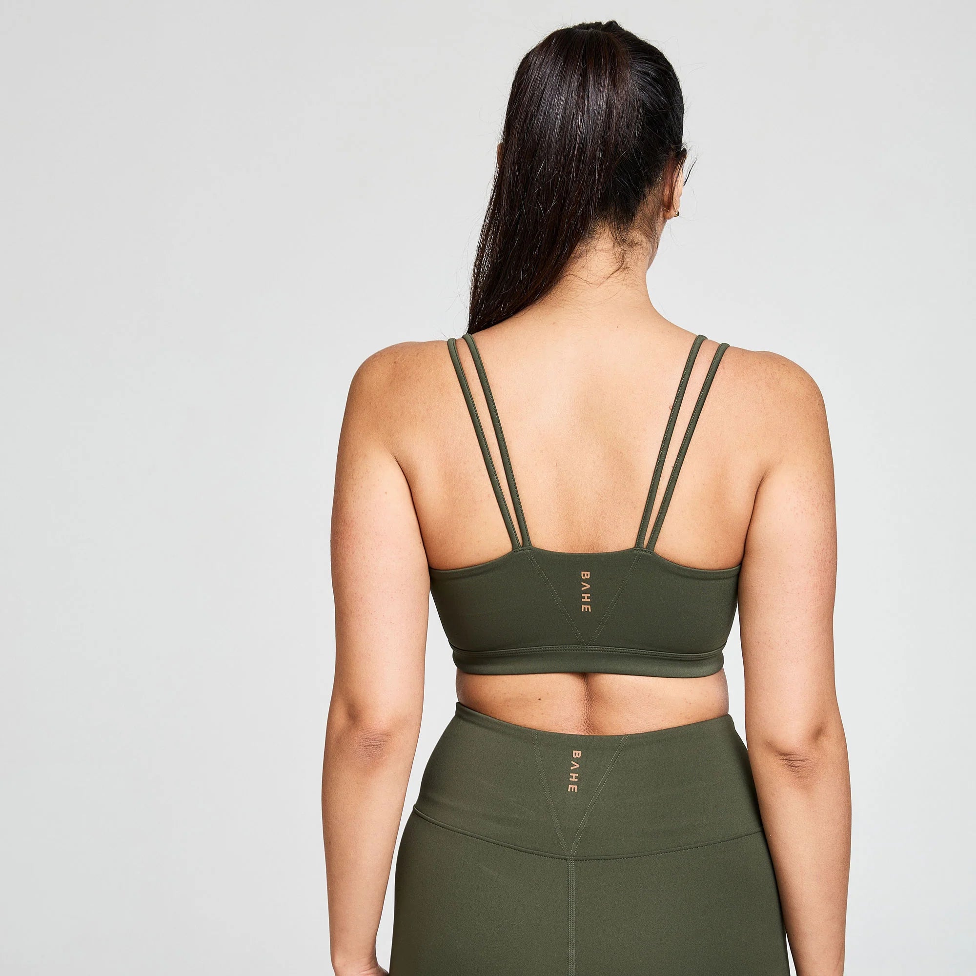 BAHE Dinamica Strappy Active Bra for Women - Comfortable Yoga Sports Bra for Running, Gym & Workout - Khaki