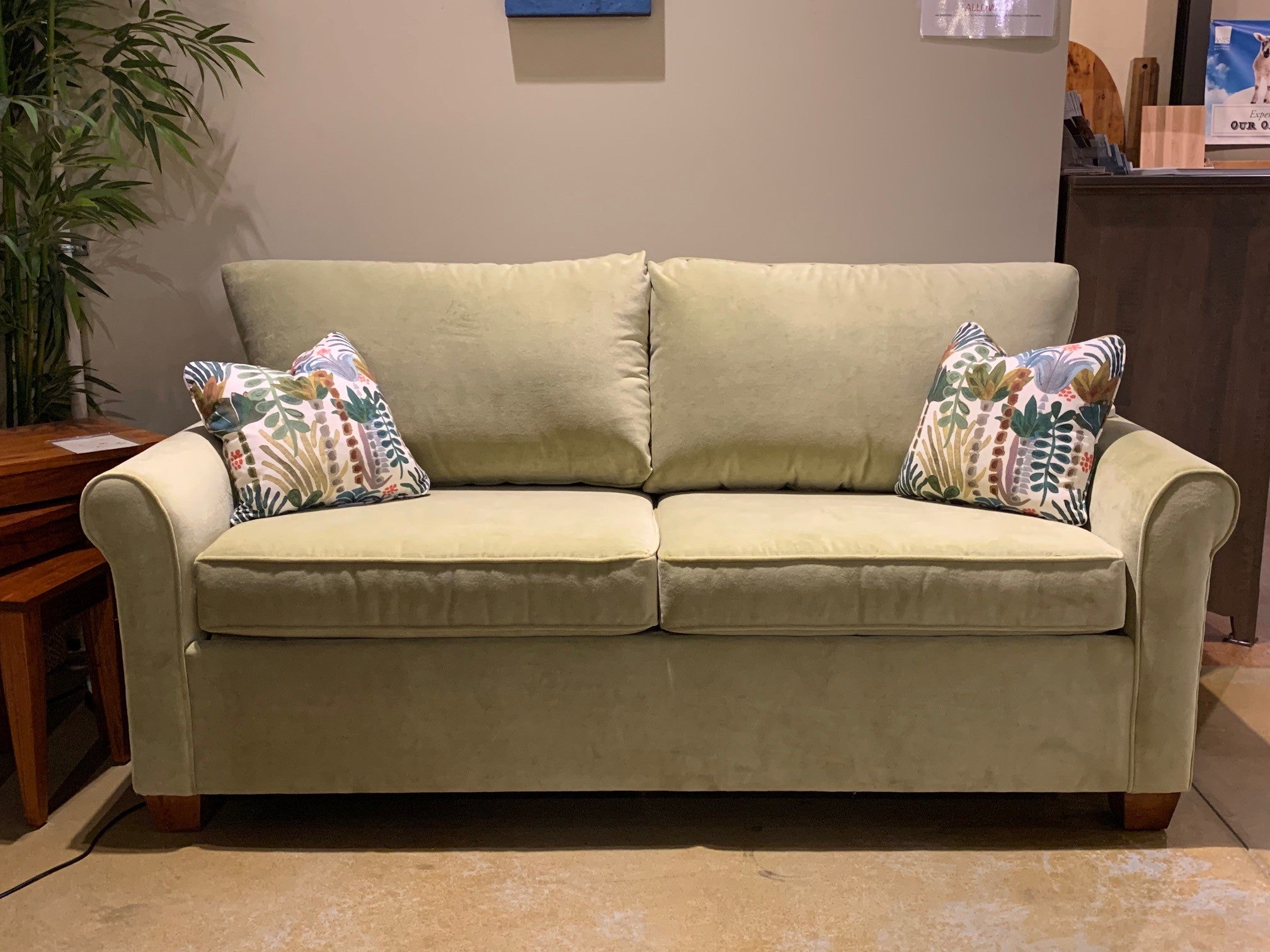 Douglas Full Sleeper Sofa Bed - Showroom Model for Small Spaces & Guest Rooms - Comfortable Convertible Couch for Apartments, Dorms & Home Offices