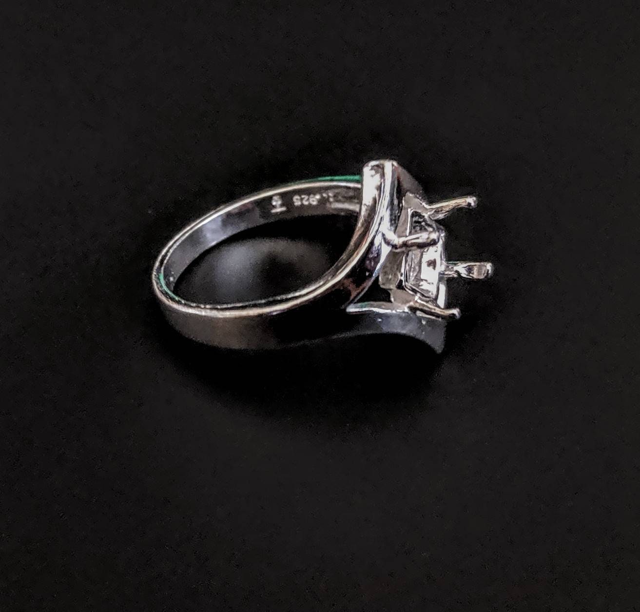 14K Gold or Sterling Silver 7mm Square Princess Cut Pre-Notched Ring Setting - Size 7 (Item# 163888/143888) - Perfect for Engagement Rings, Wedding Bands & Jewelry Making