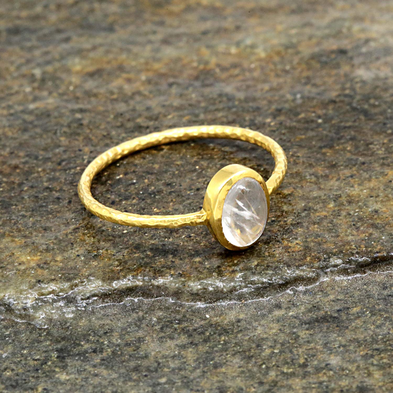 18K Yellow Gold Moonstone Ring for Women - 0.95 Carat Handmade Gemstone Jewelry - Perfect Anniversary & Birthday Gift - Elegant for Evening Wear, Date Nights & Special Occasions