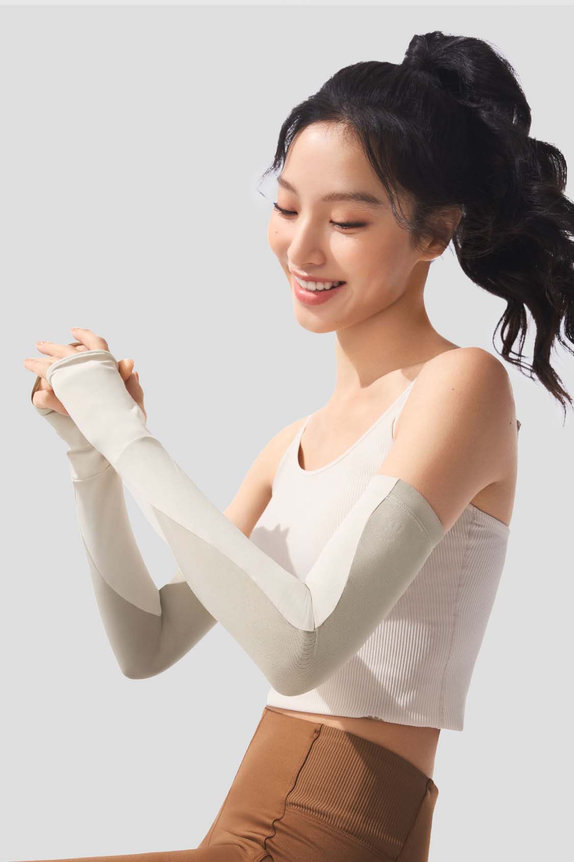 UPF150+ Women's Dual Finger Hole Sun Sleeves - UV Protection Arm Covers for Outdoor Sports, Gardening & Driving