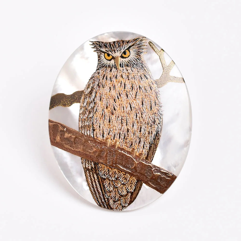 Exquisite Maki-e Urushi Lacquer Brooch with White South Sea Pearl Shell Owl - Traditional Japanese Lacquer Jewelry for Women, Elegant Gift for Special Occasions, Tea Ceremonies & Cultural Events