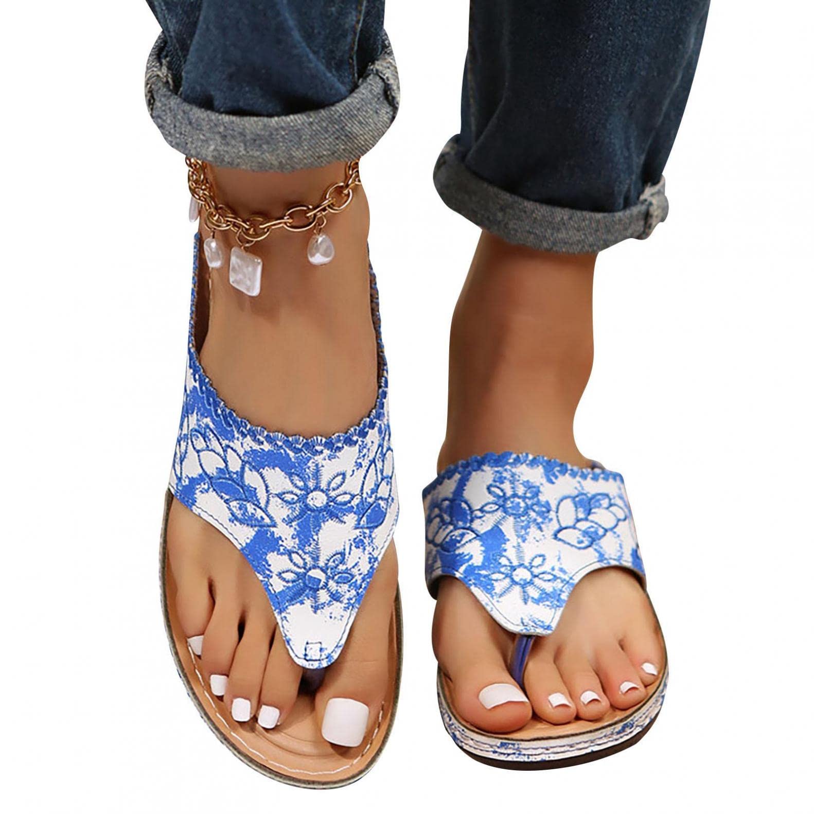 **SEAOPEN Women's Comfortable Flip Flops with Arch Support - Strappy Summer Sandals for Walking, Beach, Travel & Casual Outfits**
