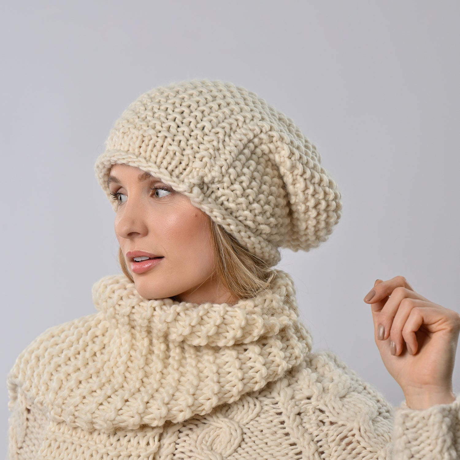 Premium Sunday Knitting Kit for Scarf & Beanie Hat - DIY Crochet Starter Set for Beginners - Perfect for Winter Gifts, Cozy Home Crafting & Relaxation
