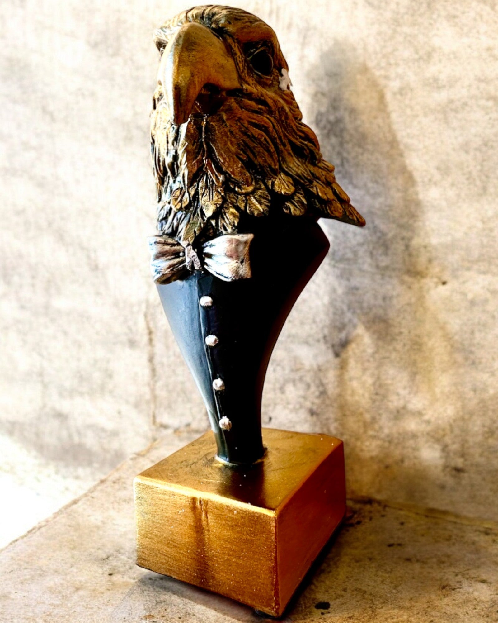 Eagle Head Buffalo Warden Figurine - Elegant Tailcoat Design with Custom Engraving, Perfect Gift for Collectors & Office Decor | Home & Office Display, Unique Gift Idea for Men & Women