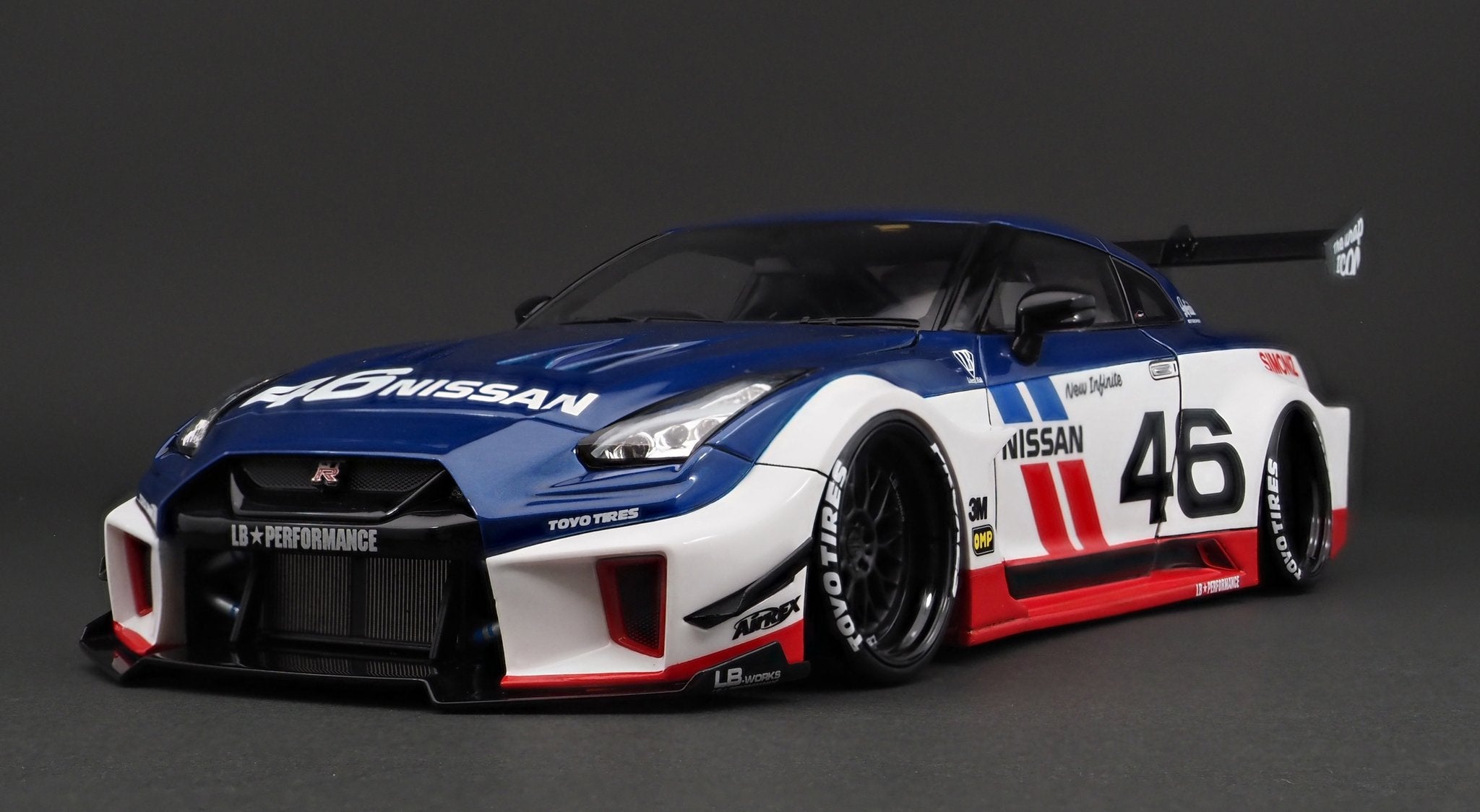1:18 Scale Nissan GT-R GT35GT RR LB Works Silhouette Diecast Model Car - Red, White & Blue Racing Collectible for Display & Gift Scenes