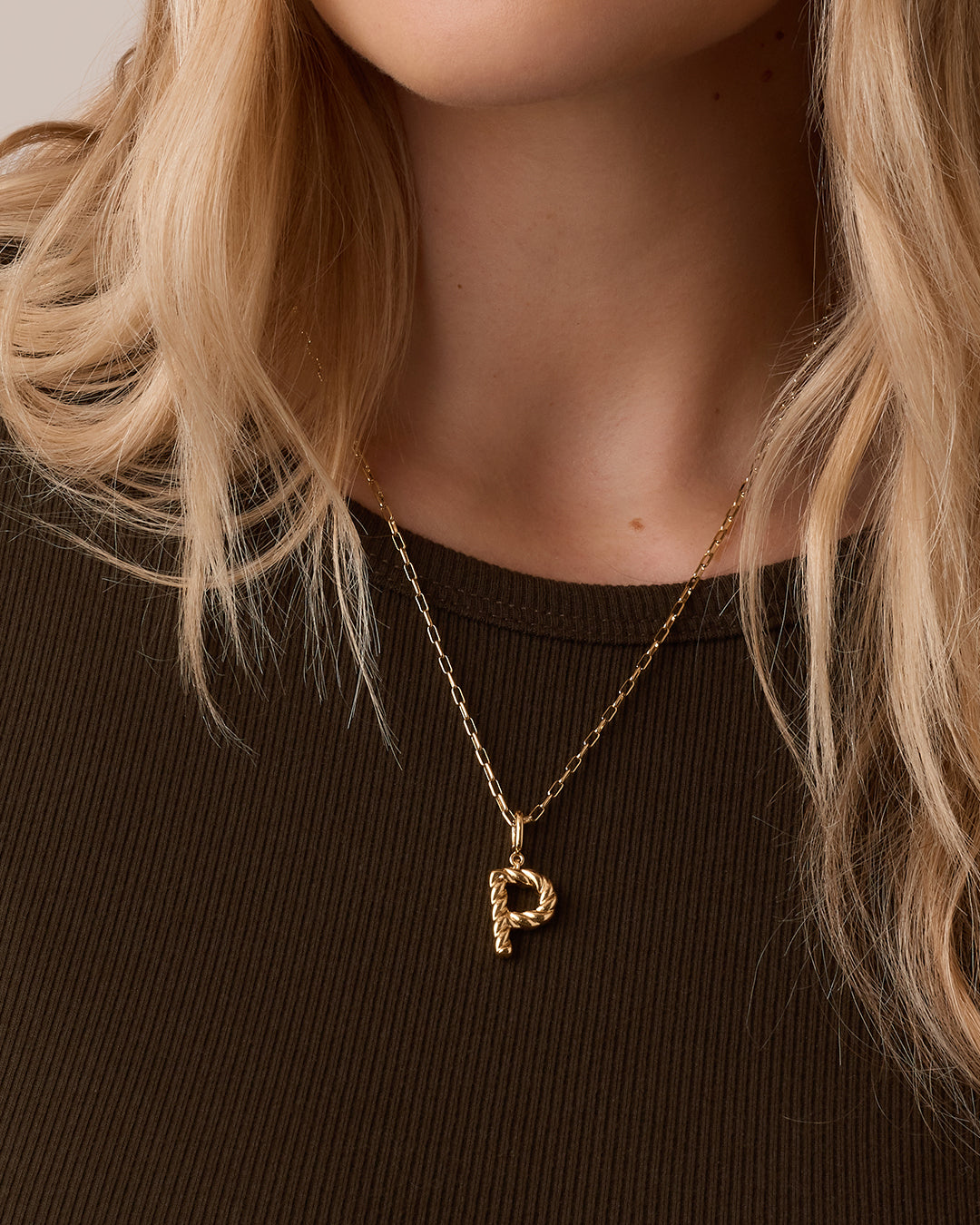 Alphabet Charm Necklace for Women - Personalized Initial Letter Pendant Jewelry for Gifts, Crew Statement Necklace for Everyday Wear & Layering