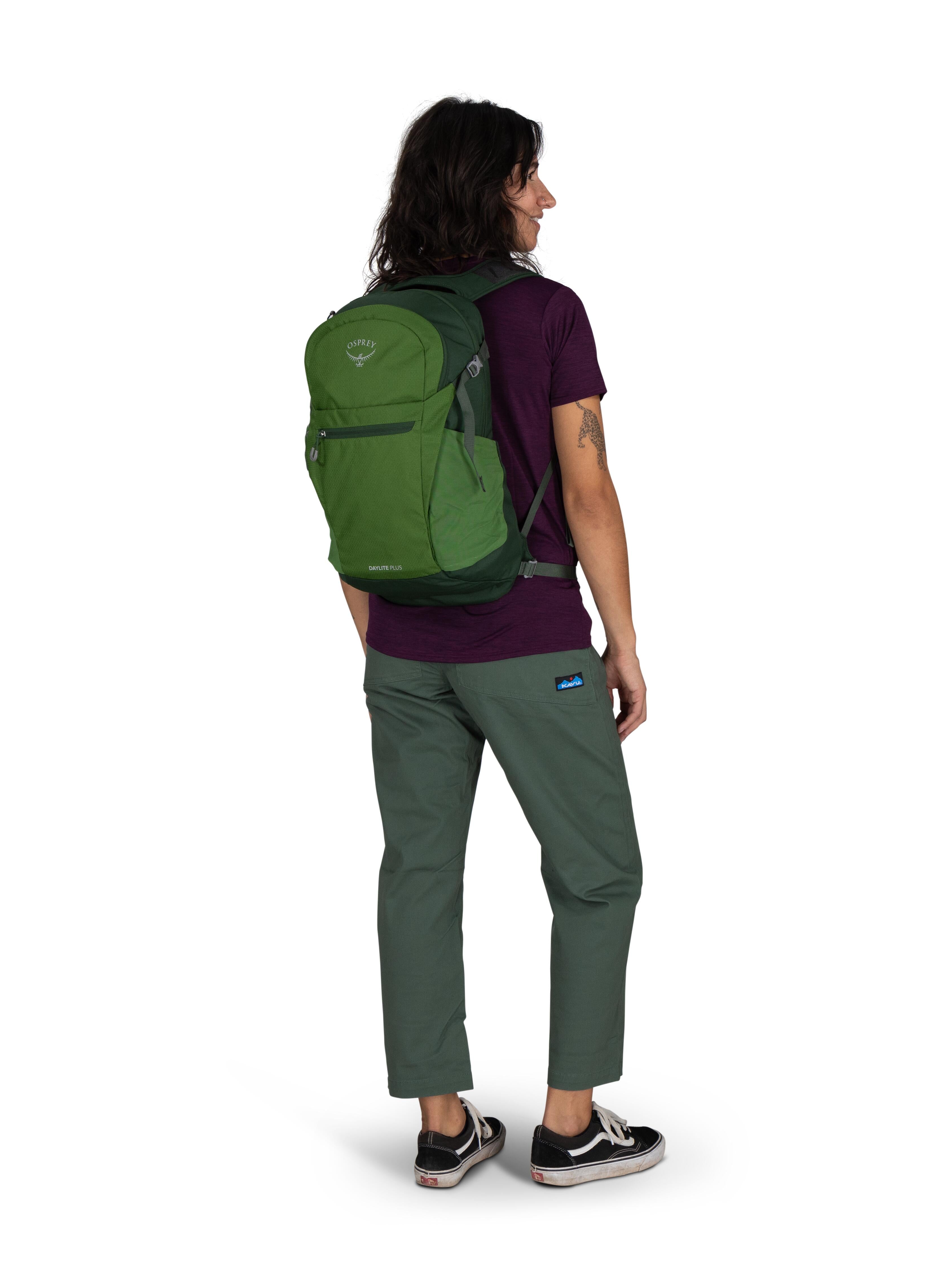 Osprey Daylite Plus Everyday Backpack - Lightweight Hiking Daypack for Men & Women - Perfect for Travel, Commuting & Outdoor Adventures
