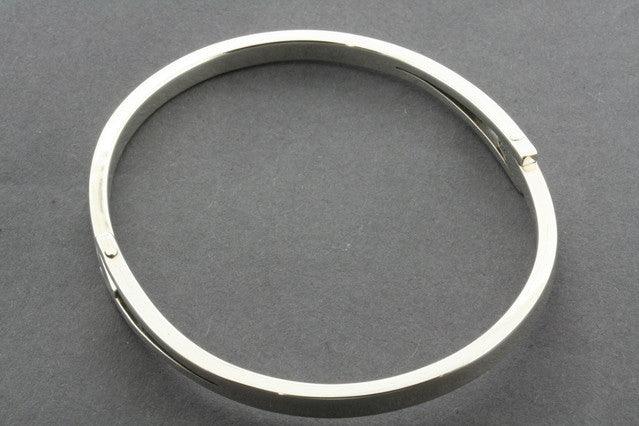 Arrow Hinge Bangle Bracelet - Adjustable & Stylish Jewelry for Women - Perfect for Casual Wear, Parties & Gifts