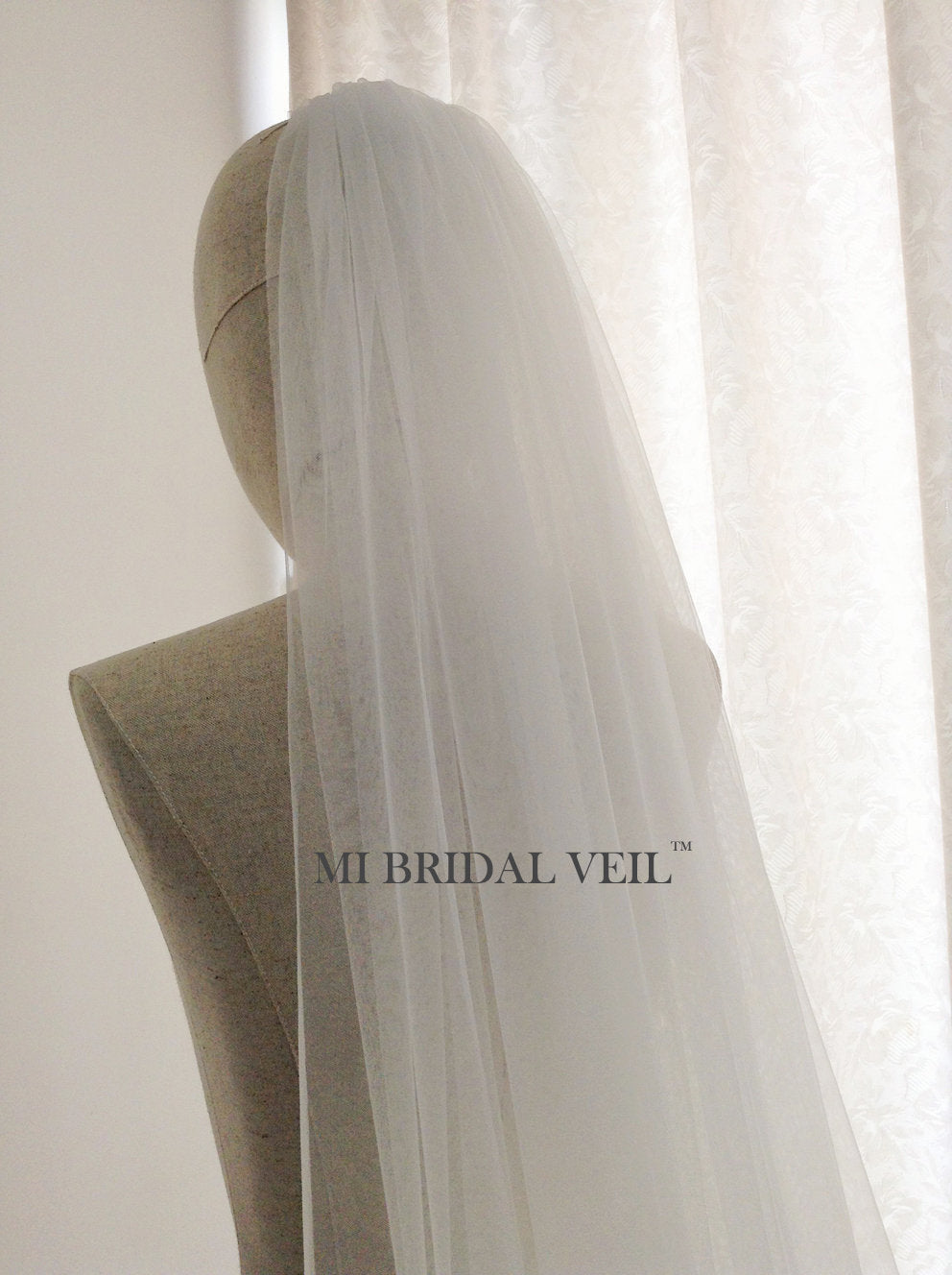 Elegant Cathedral Soft Tulle Wedding Veil with Illusion Edge - Modern Bridal Veil for Romantic Ceremonies & Photo Shoots