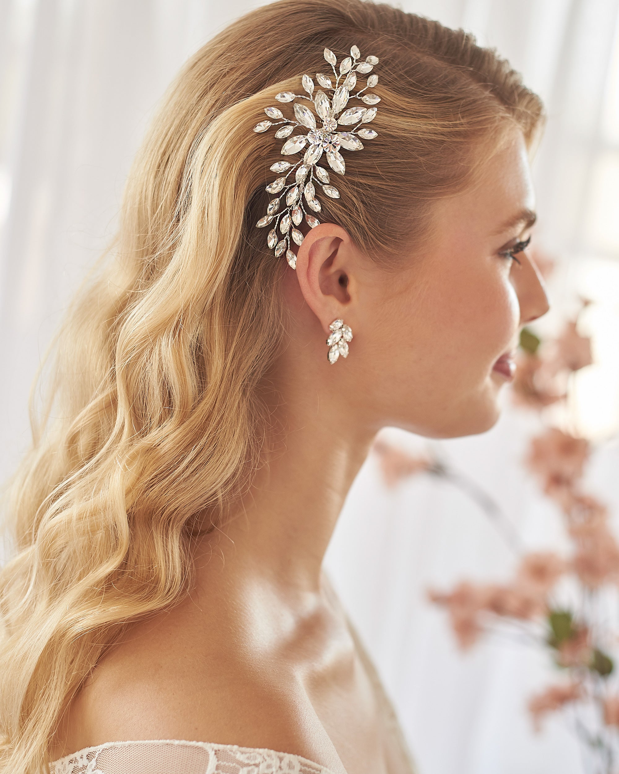Felicia Crystal Comb - Elegant Hair Styling Comb for Women, Detangling & Styling, Perfect for Weddings, Parties & Everyday Use