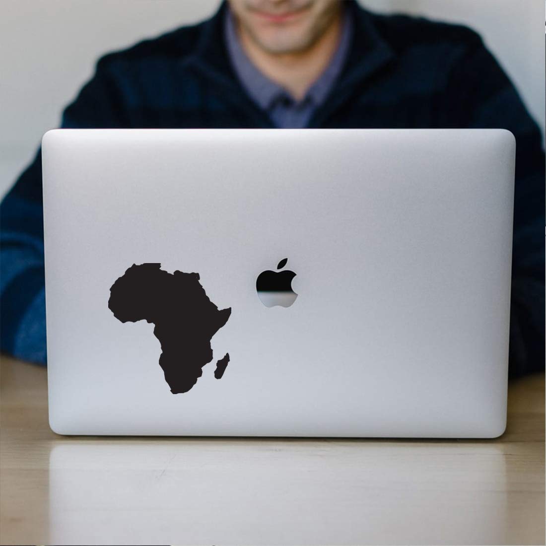 Africa Map Silhouette Vinyl Decals (Black, Set of 2) - Waterproof Stickers for Laptop, Phone, Helmet, Car Window, Mug & Wall Decor - Perfect for Travel Enthusiasts & Home Office Decoration