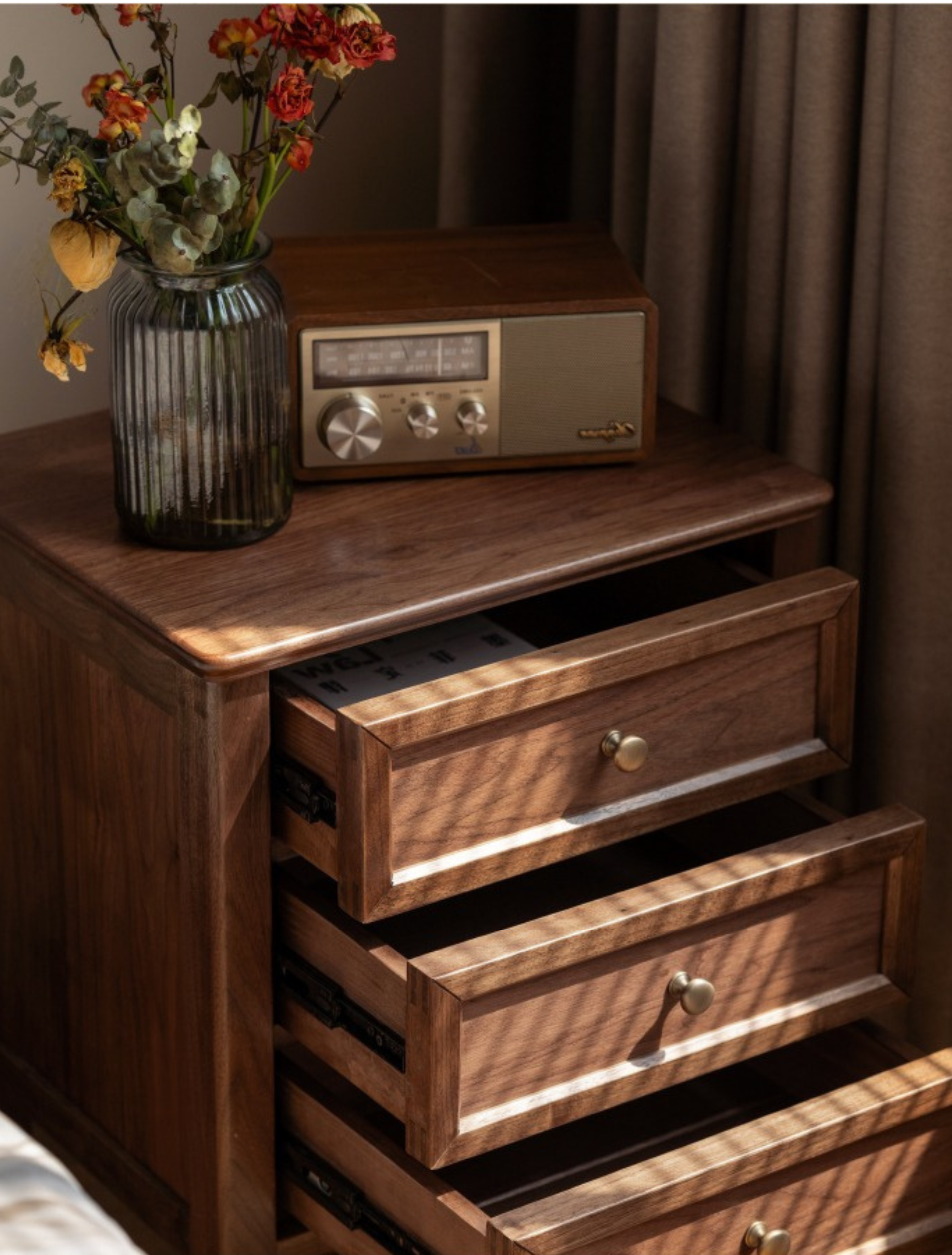 Premium Black Walnut Solid Wood Nightstand - Handcrafted Bedside Table with Drawer for Bedroom, Living Room & Guest Room - Modern & Rustic Home Decor Furniture