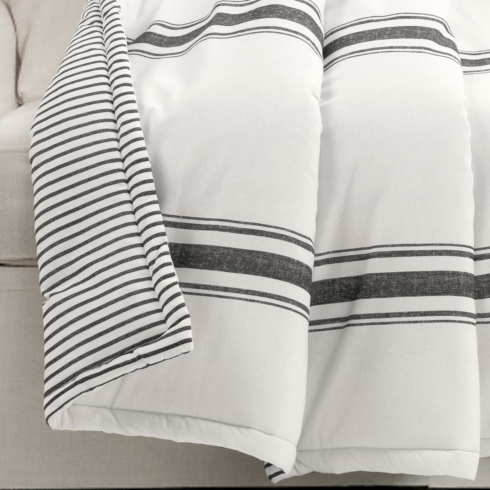 Farmhouse Stripe Throw Blanket - Soft Cozy Knit Accent Blanket for Couch, Bed & Home Decor - Perfect for Living Room, Bedroom & Seasonal Decorations
