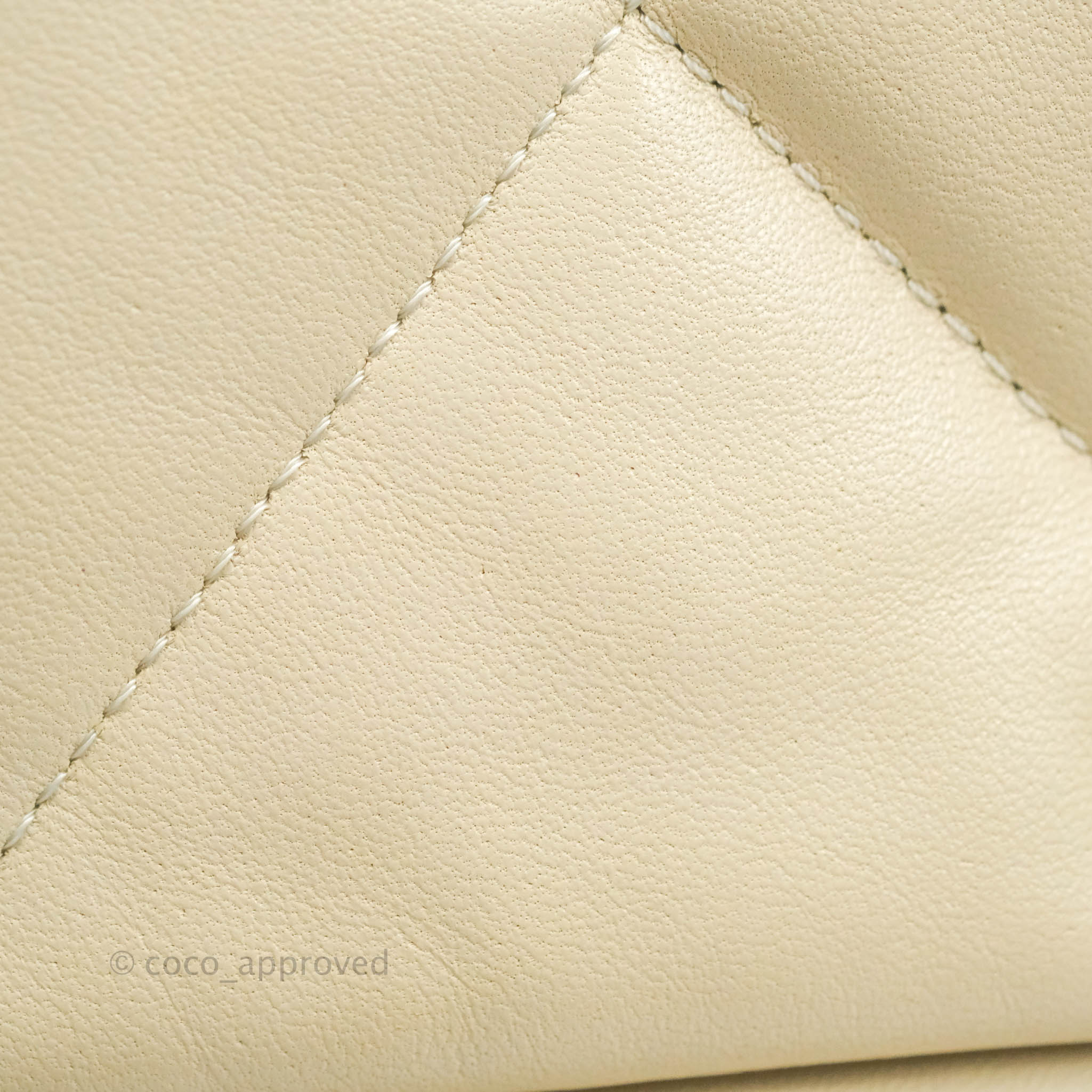 Chanel 19 Medium Flap Bag in Beige with Mixed Hardware - Luxury Designer Handbag for Women, Perfect for Work, Evening & Special Occasions