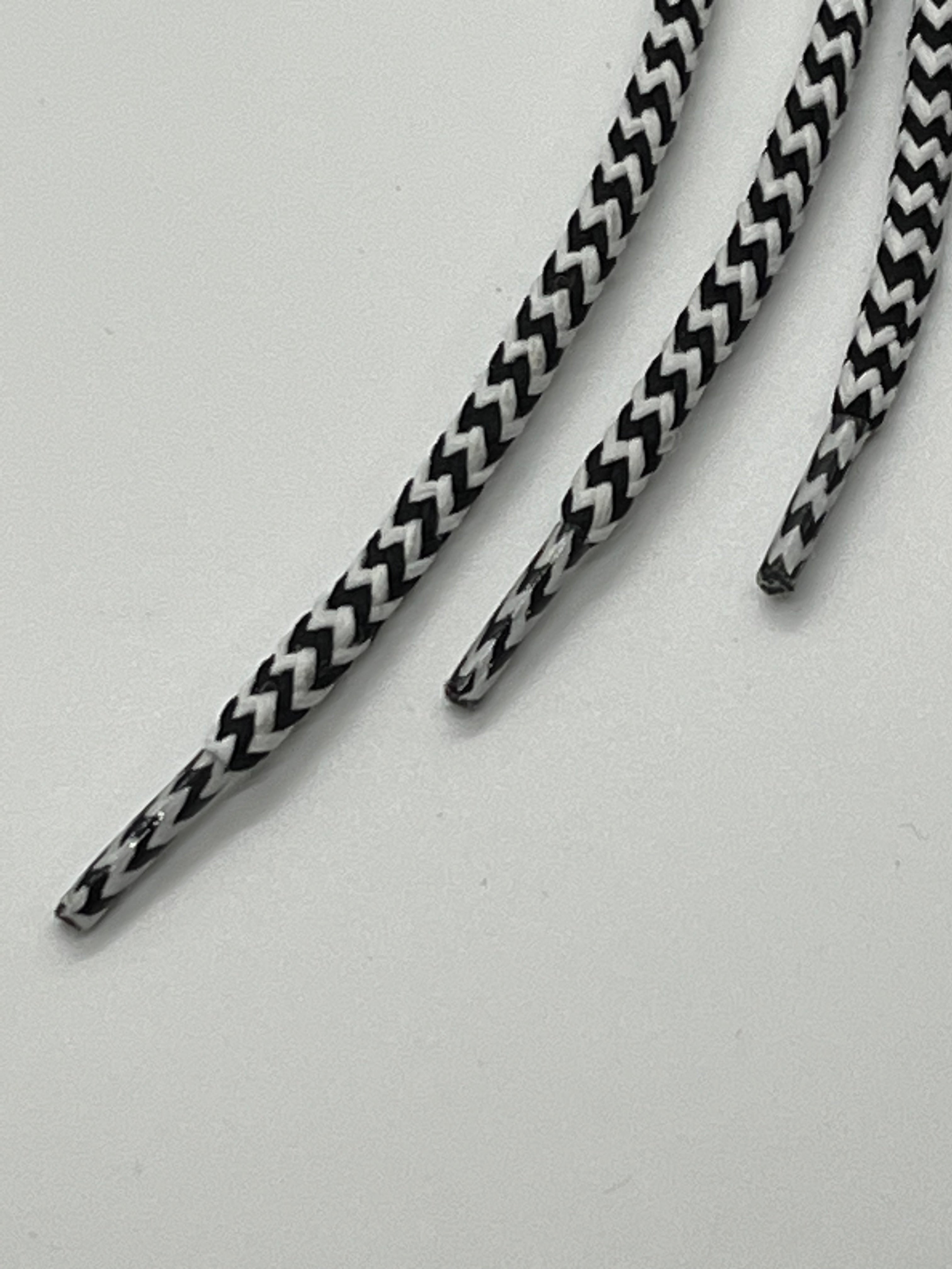 Round Chevron Shoelaces - Black and White Pattern for Sneakers, Boots & Casual Shoes | Durable & Stylish Laces for Everyday Wear & Sports