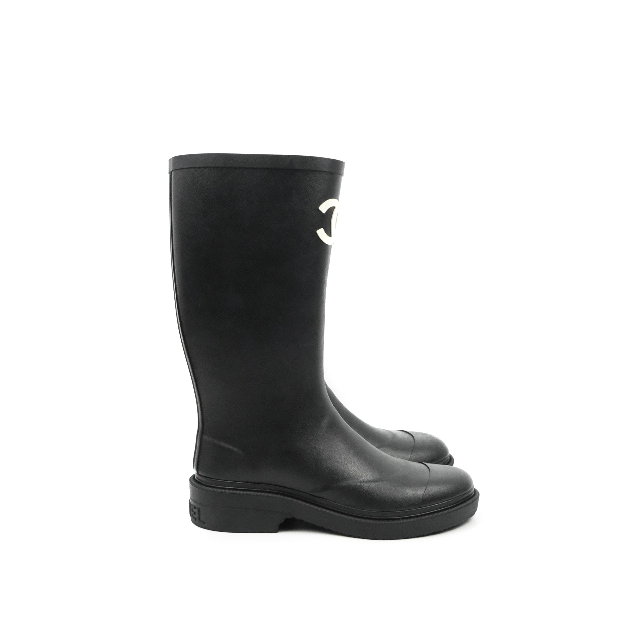 Chanel CC Logo Black Rubber Rain Boots Women's Size 35 - Waterproof Fashion Booties for Rainy Days & Outdoor Adventures