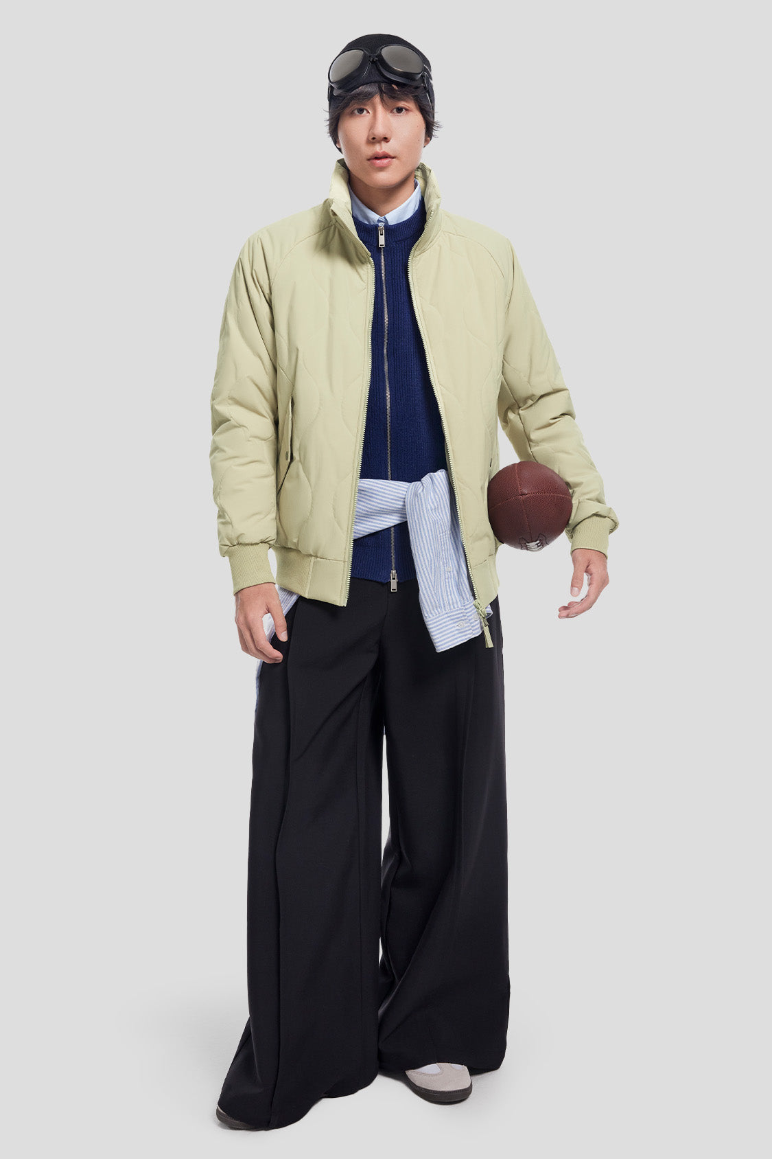AeroLite Men's Lightweight Bomber Jacket - Windproof & Breathable Outerwear for Casual Wear, Travel & Outdoor Activities